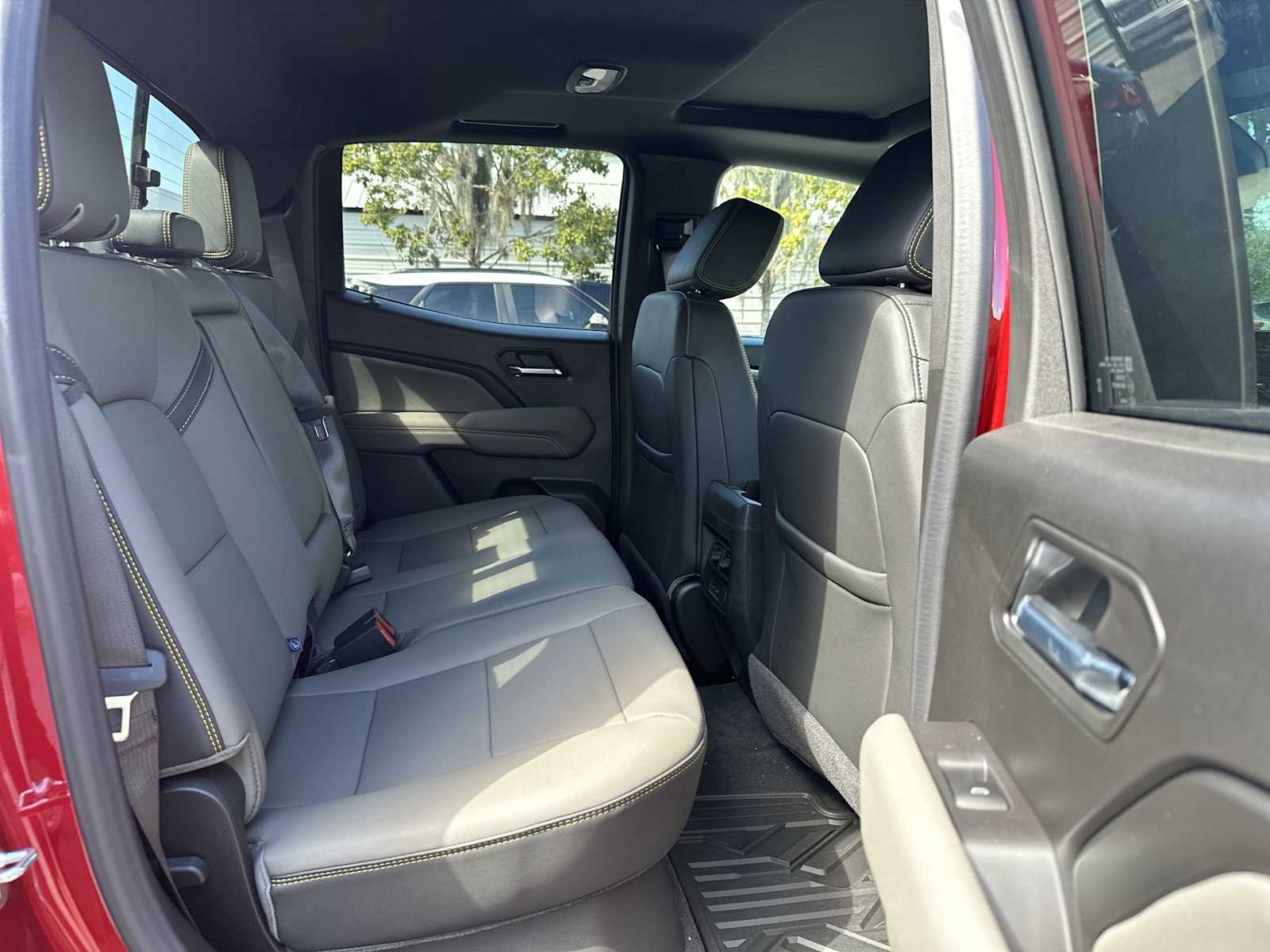 Thumbnail: 2026 Chevrolet Colorado - 19