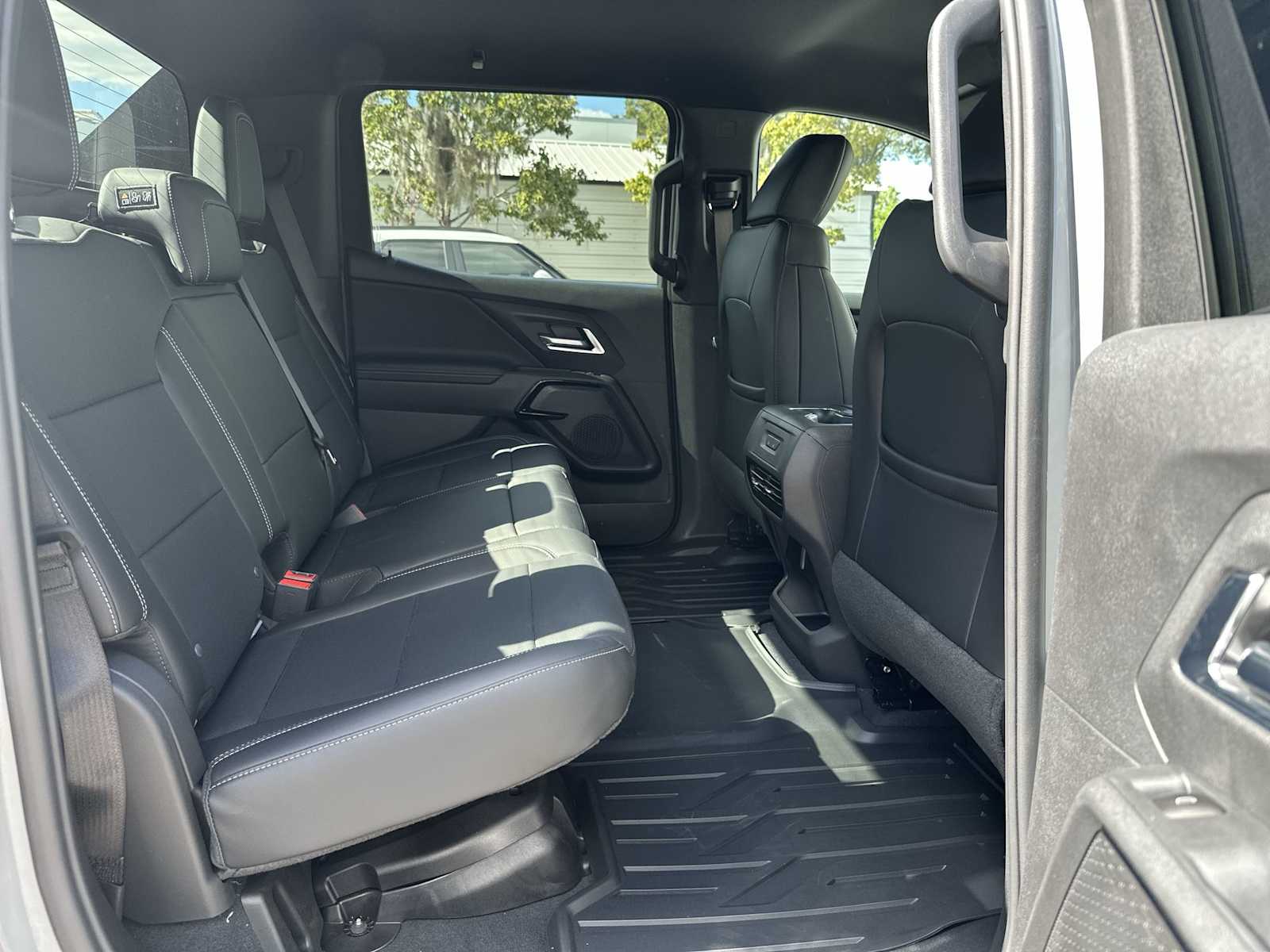 Thumbnail: 2026 Chevrolet Silverado EV - 18