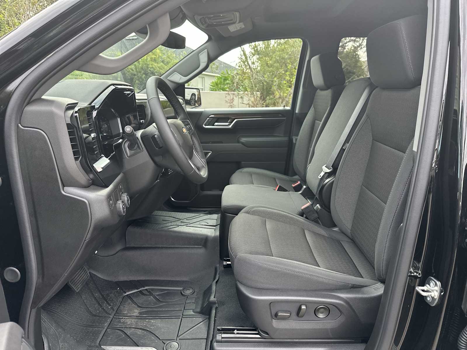 Thumbnail: 2026 Chevrolet Silverado 1500 - 15