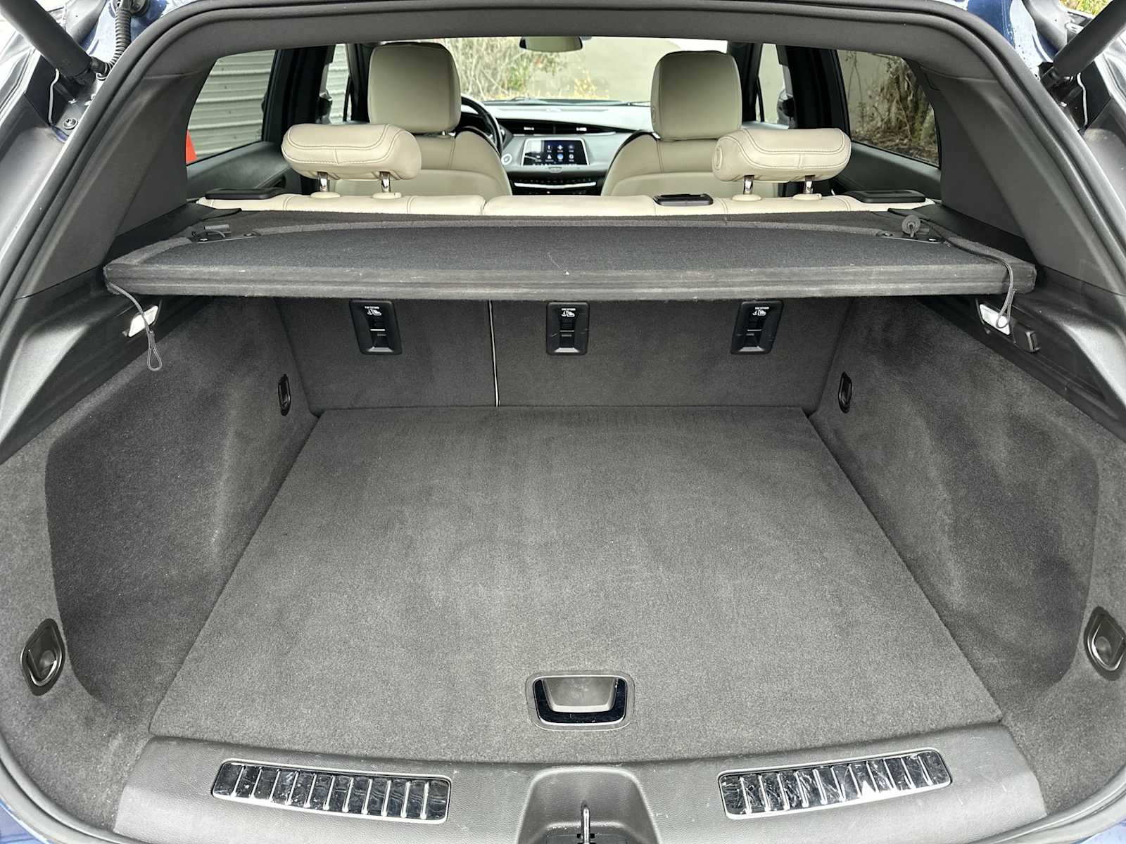 Thumbnail: 2021 Cadillac XT4 - 25