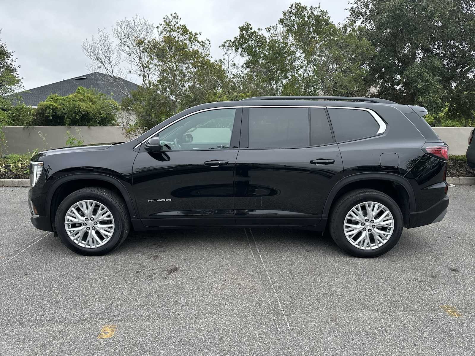 Thumbnail: 2024 GMC Acadia - 3