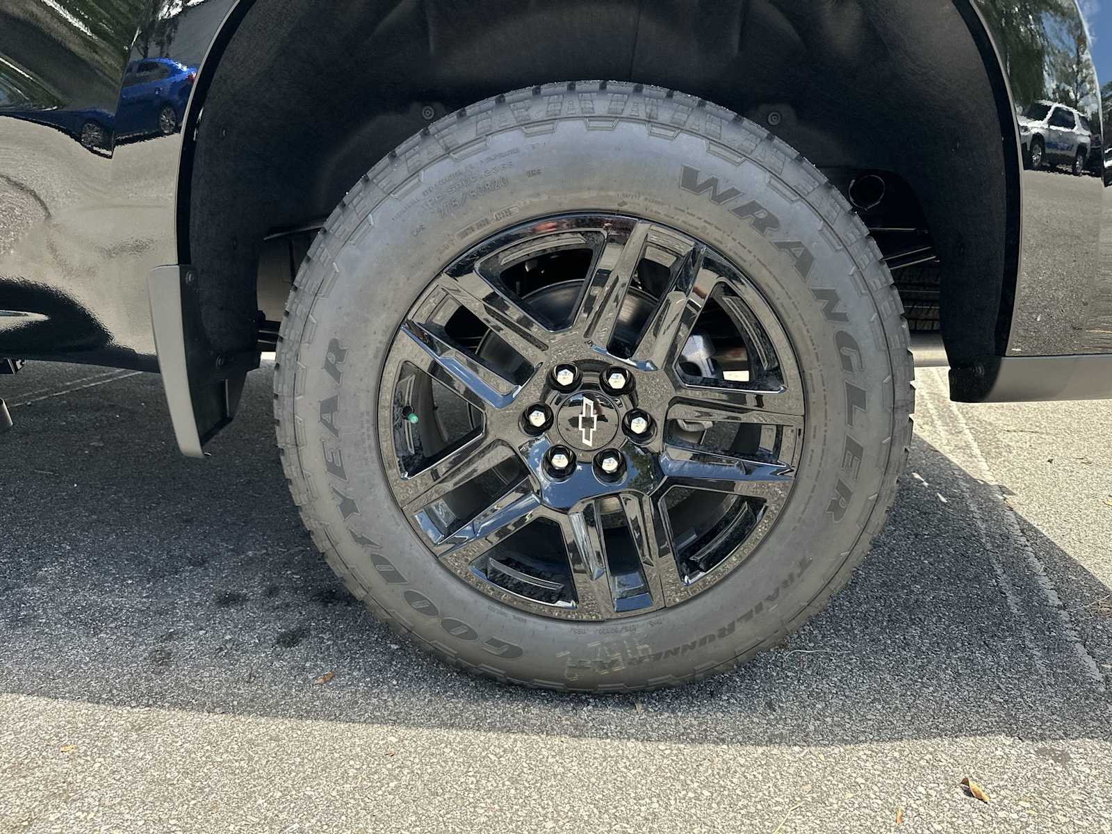 Thumbnail: 2026 Chevrolet Silverado 1500 - 12