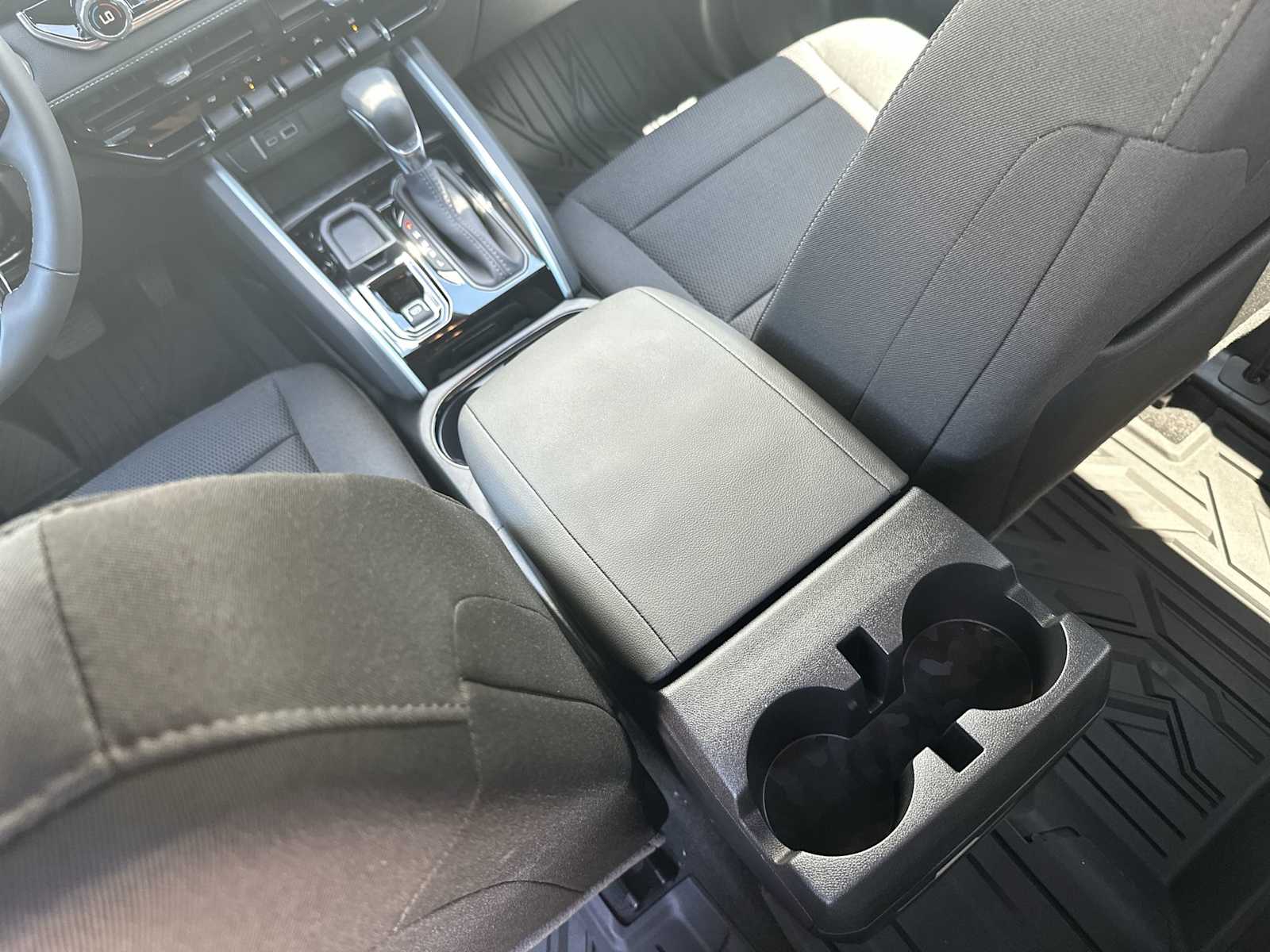 Thumbnail: 2026 Chevrolet Colorado - 21