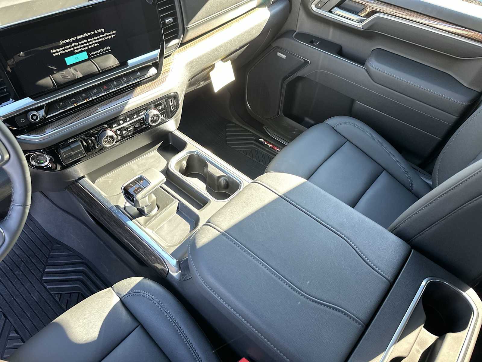 Thumbnail: 2026 Chevrolet Silverado 1500 - 21