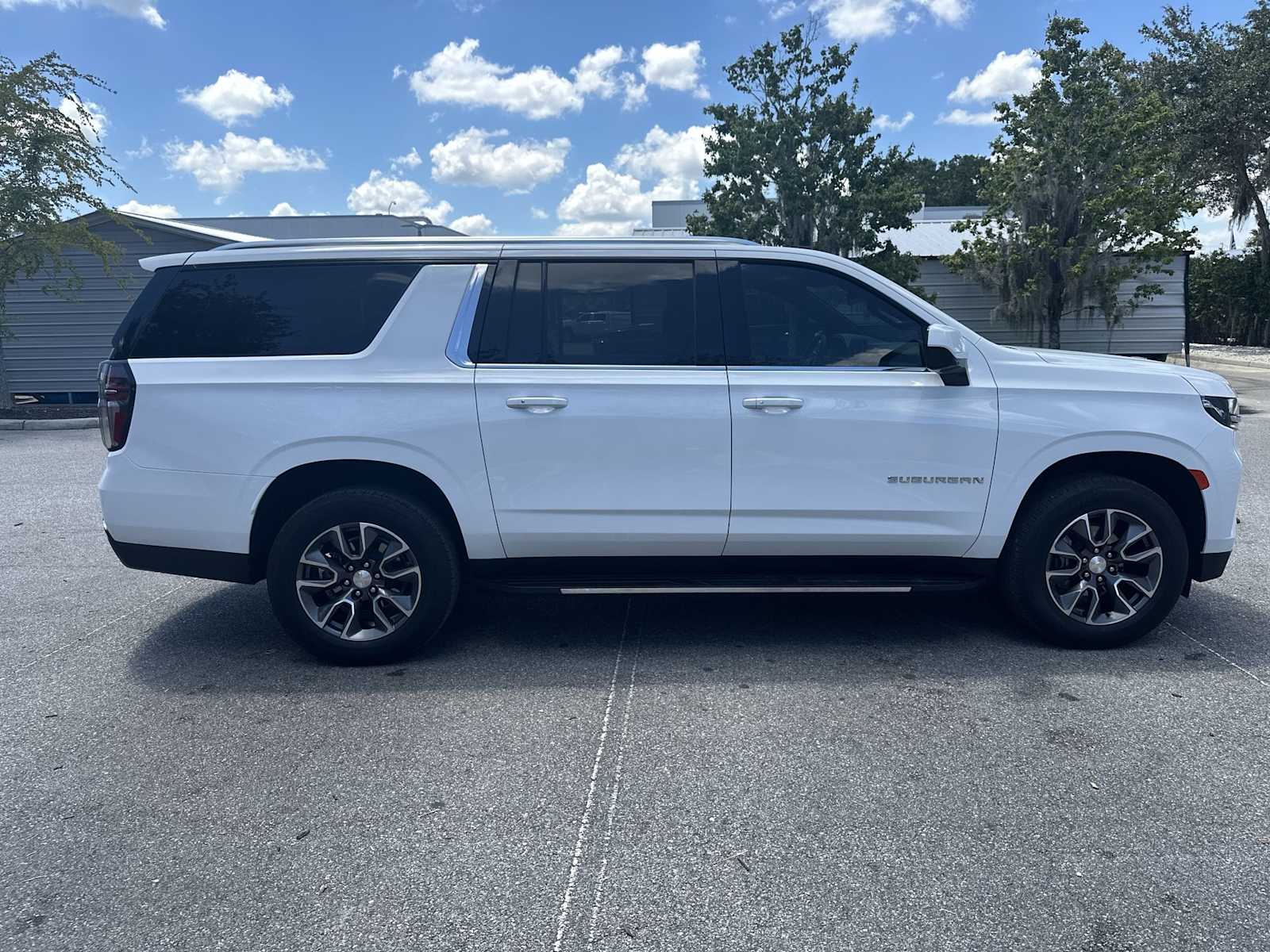 Thumbnail: 2024 Chevrolet Suburban - 7
