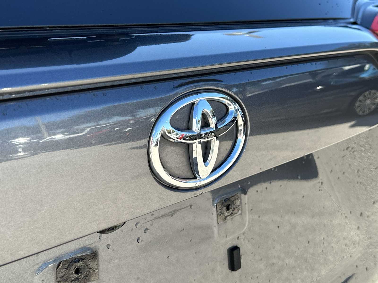 Thumbnail: 2019 Toyota RAV4 - 10