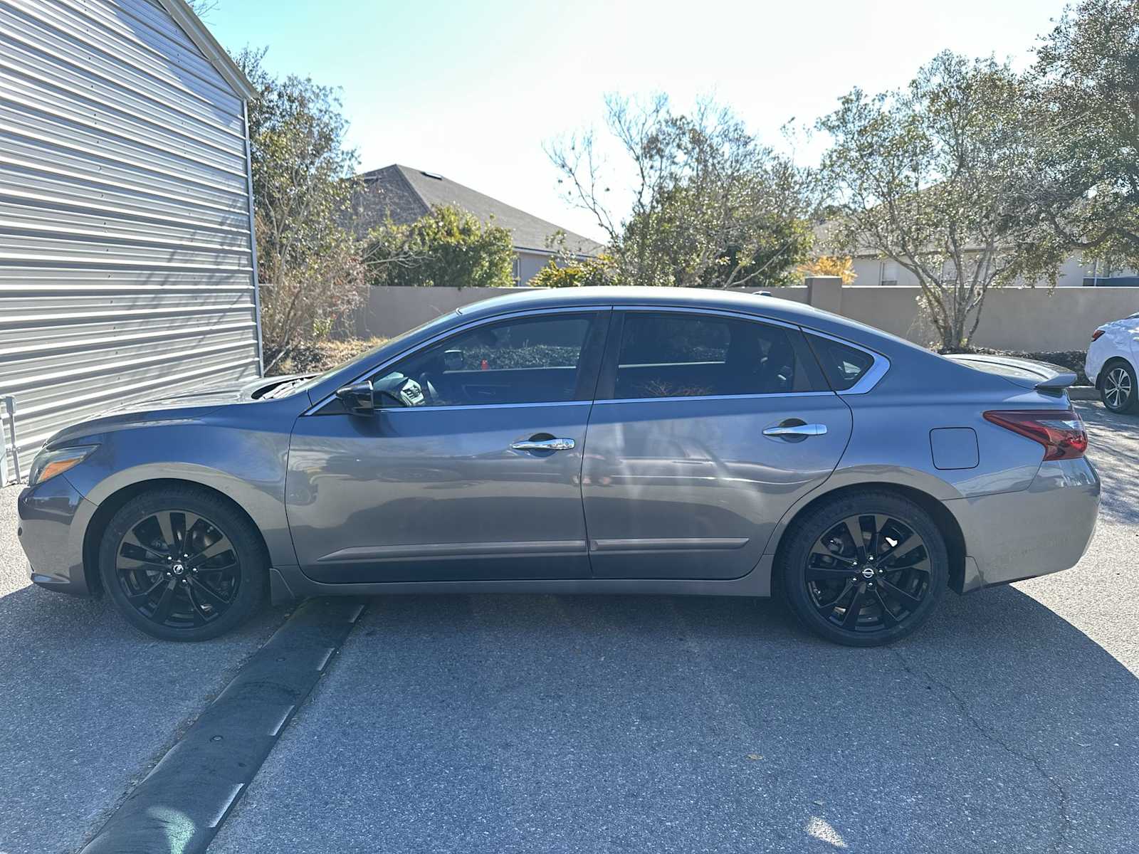 Thumbnail: 2018 Nissan Altima - 3