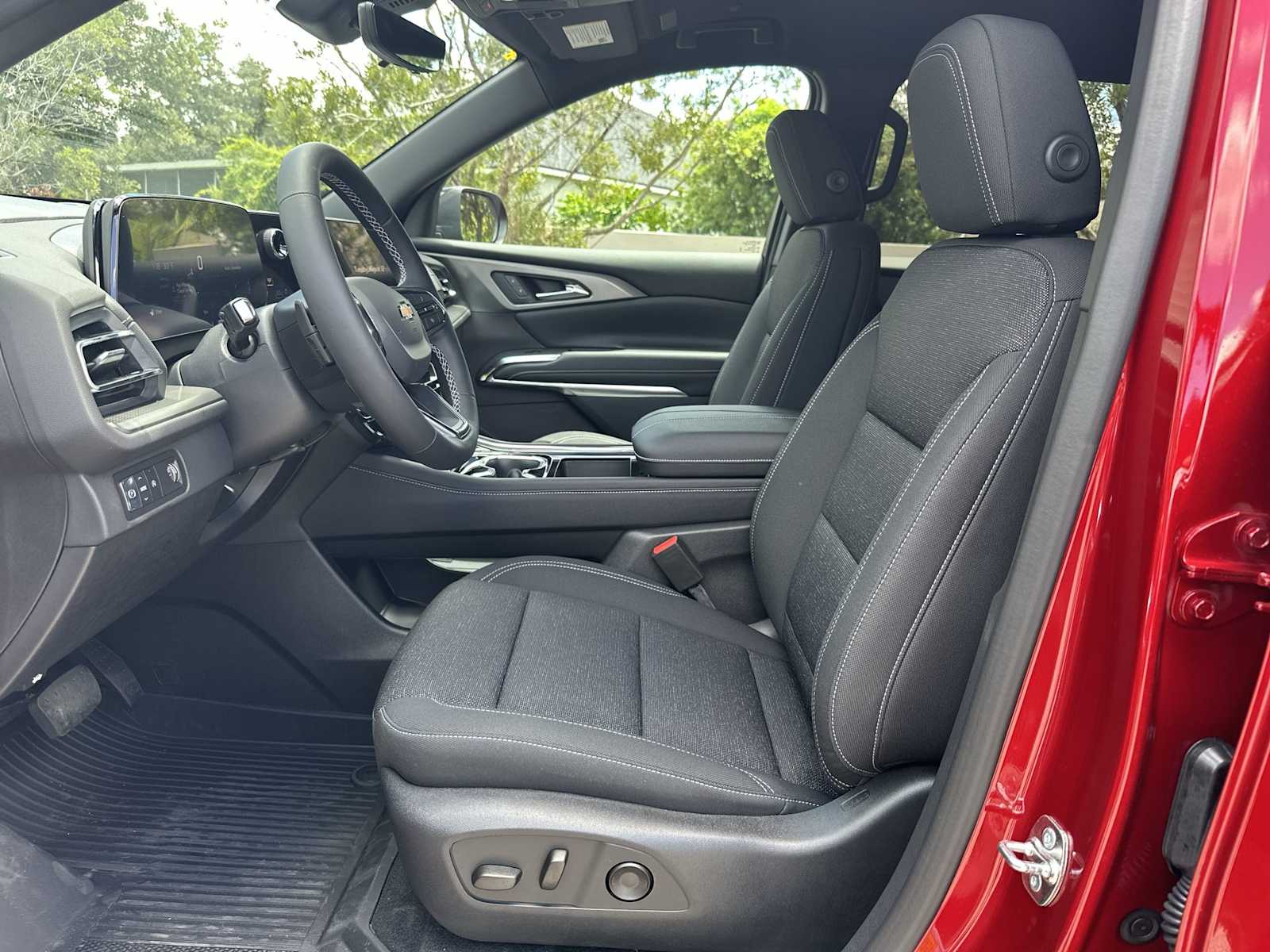 Thumbnail: 2026 Chevrolet Traverse - 15