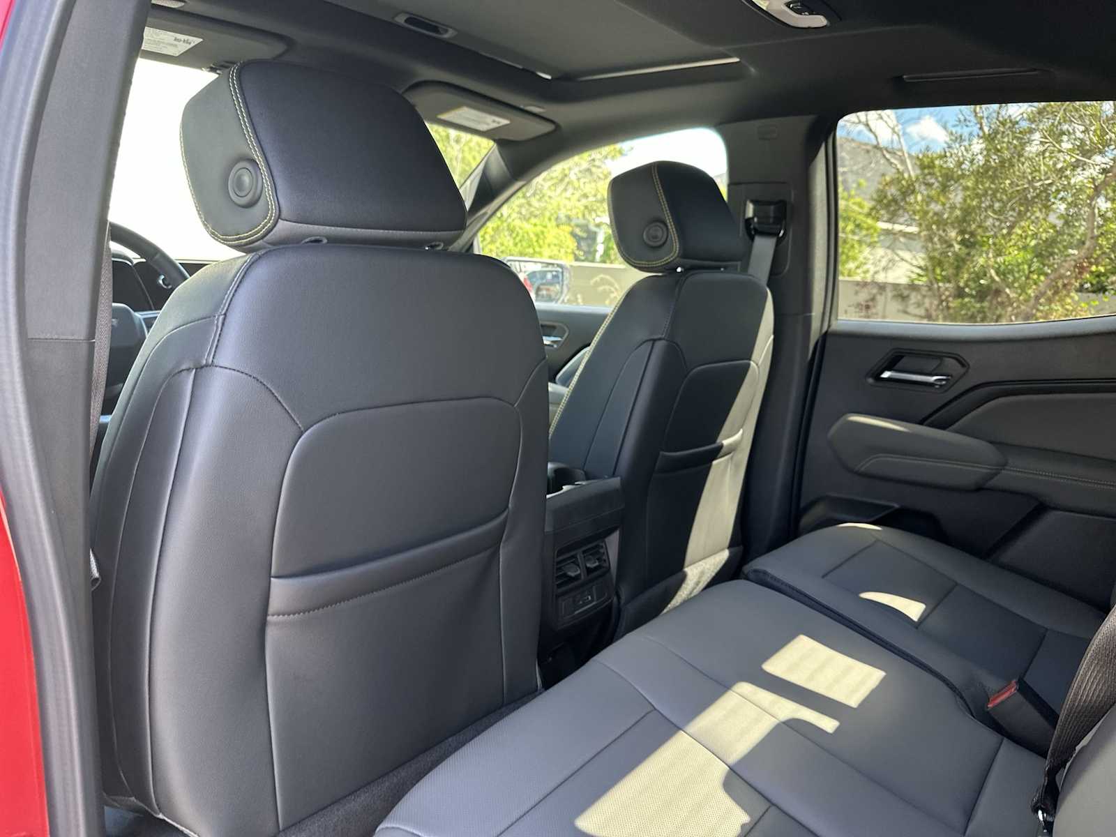 Thumbnail: 2026 Chevrolet Colorado - 16