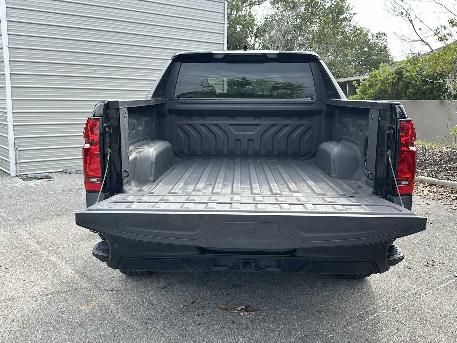 Thumbnail: 2024 Chevrolet Silverado EV - 25