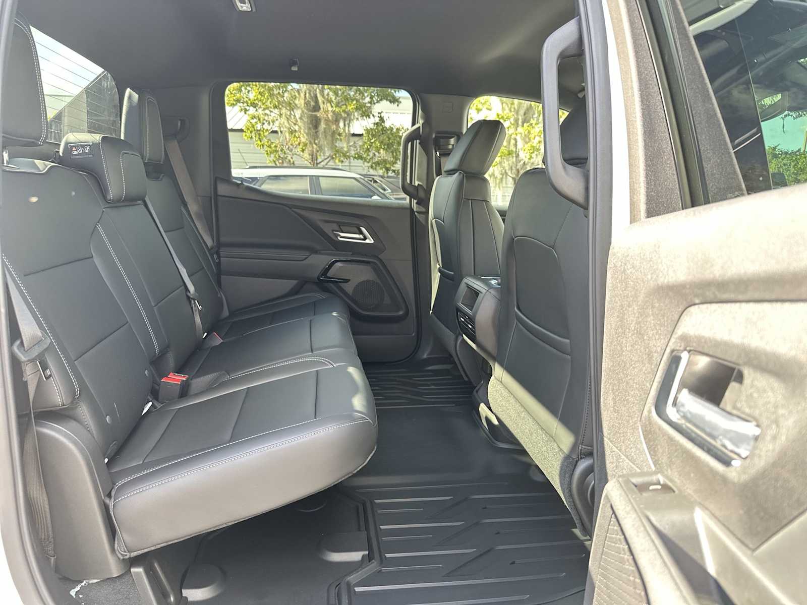 Thumbnail: 2026 Chevrolet Silverado EV - 18