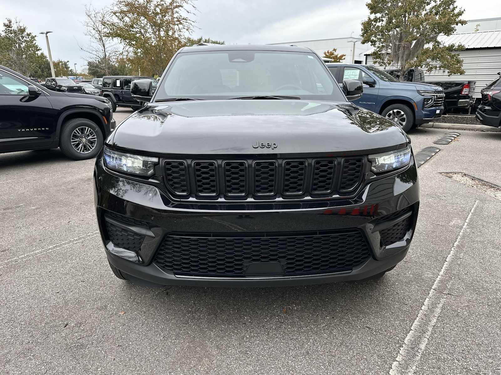 Thumbnail: 2024 Jeep Grand Cherokee - 9