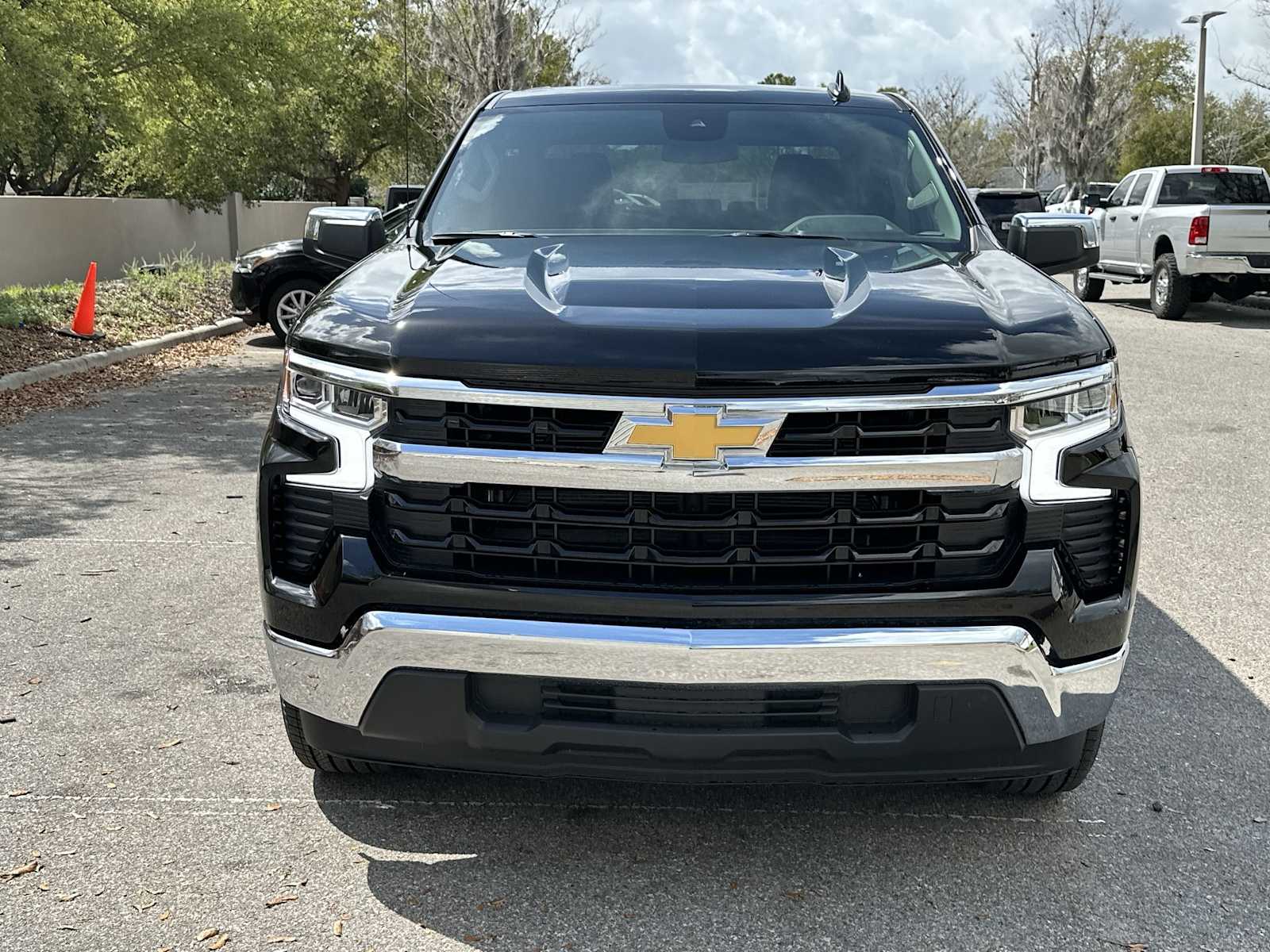 Thumbnail: 2026 Chevrolet Silverado 1500 - 9