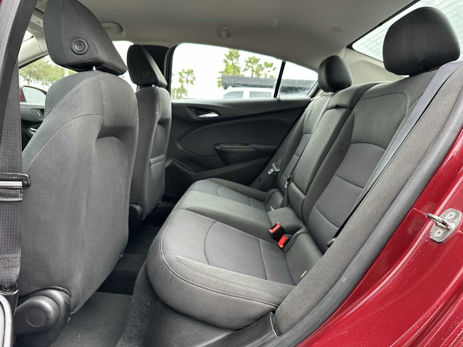 Thumbnail: 2018 Chevrolet Cruze - 17