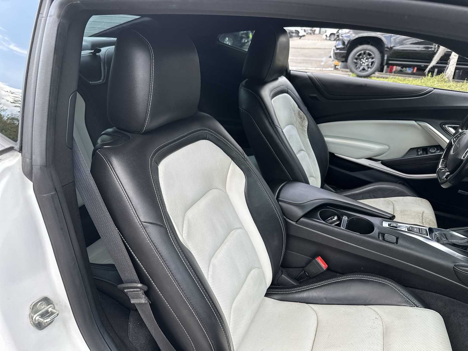 Thumbnail: 2021 Chevrolet Camaro - 18