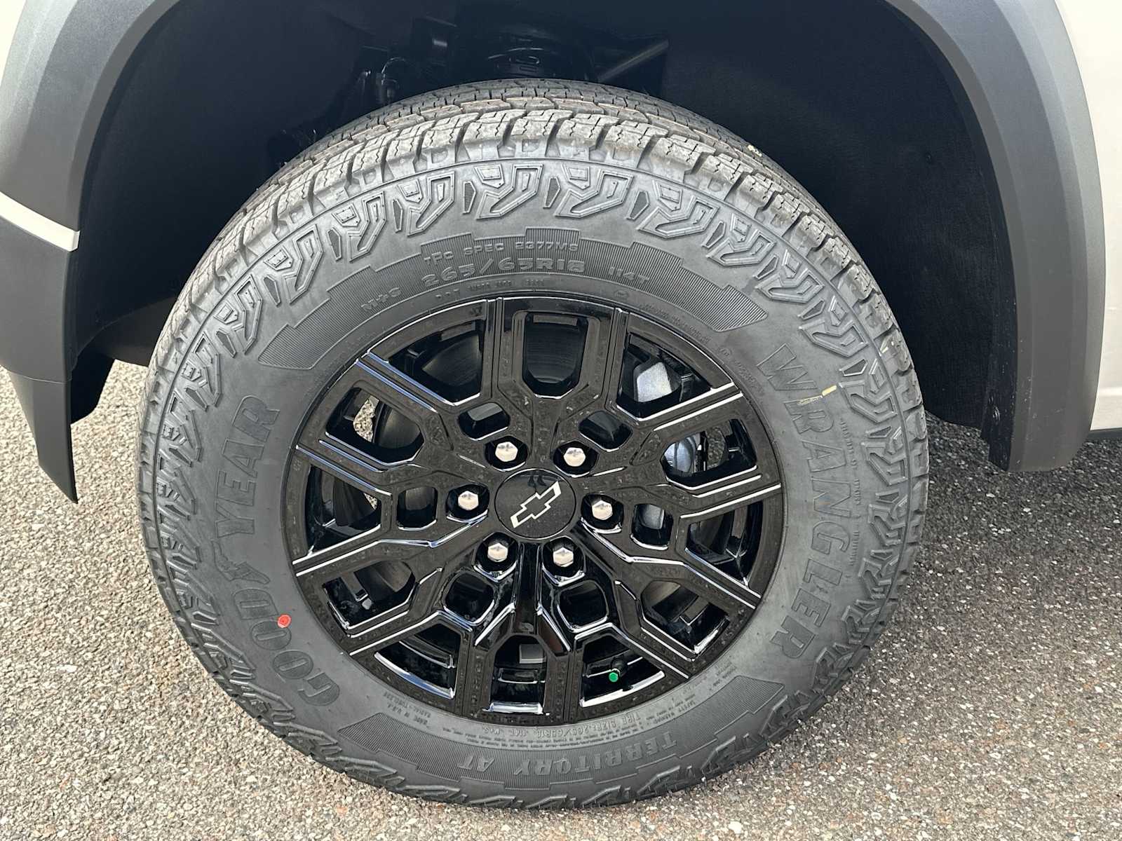 Thumbnail: 2026 Chevrolet Colorado - 12