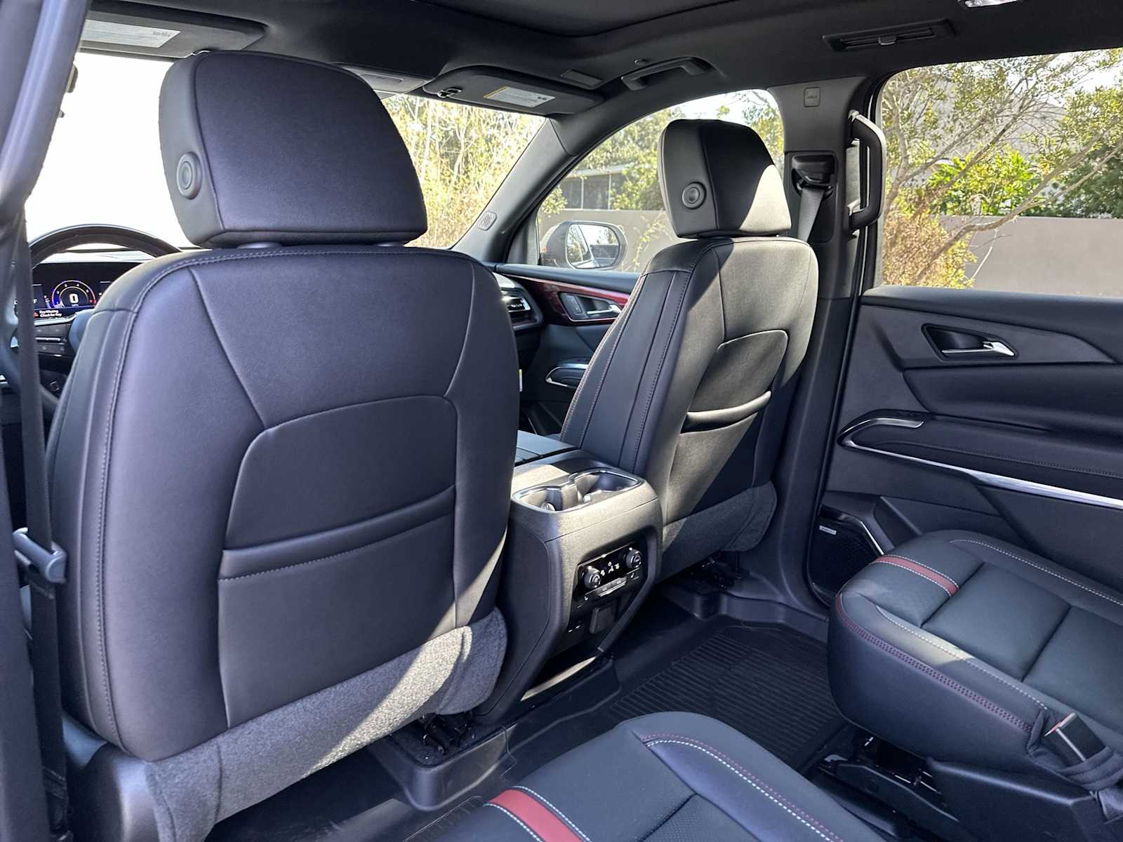 Thumbnail: 2026 Chevrolet Traverse - 16