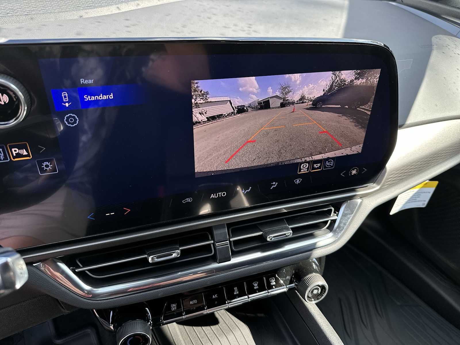 Thumbnail: 2026 Chevrolet Equinox - 22