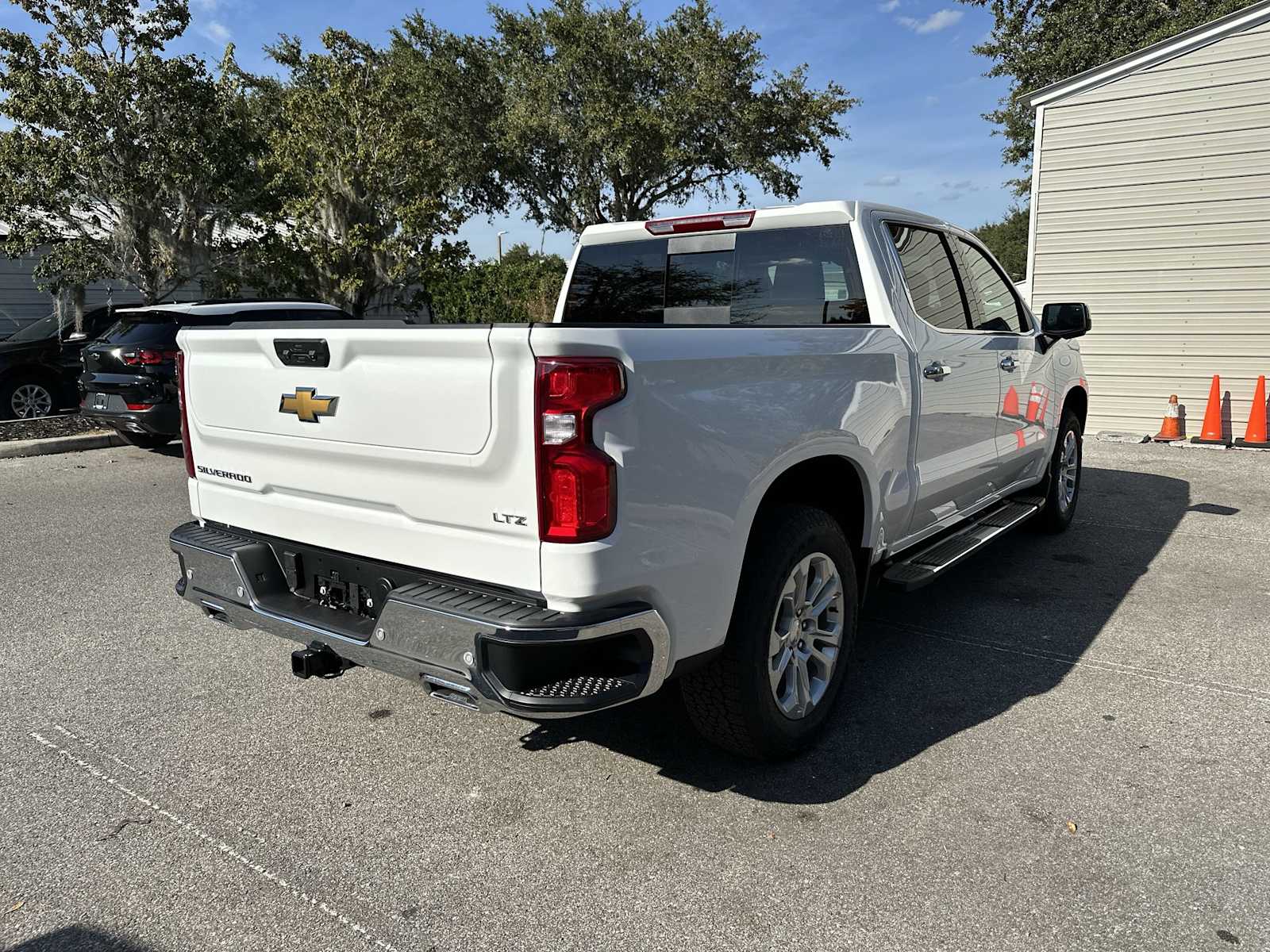 Thumbnail: 2026 Chevrolet Silverado 1500 - 6