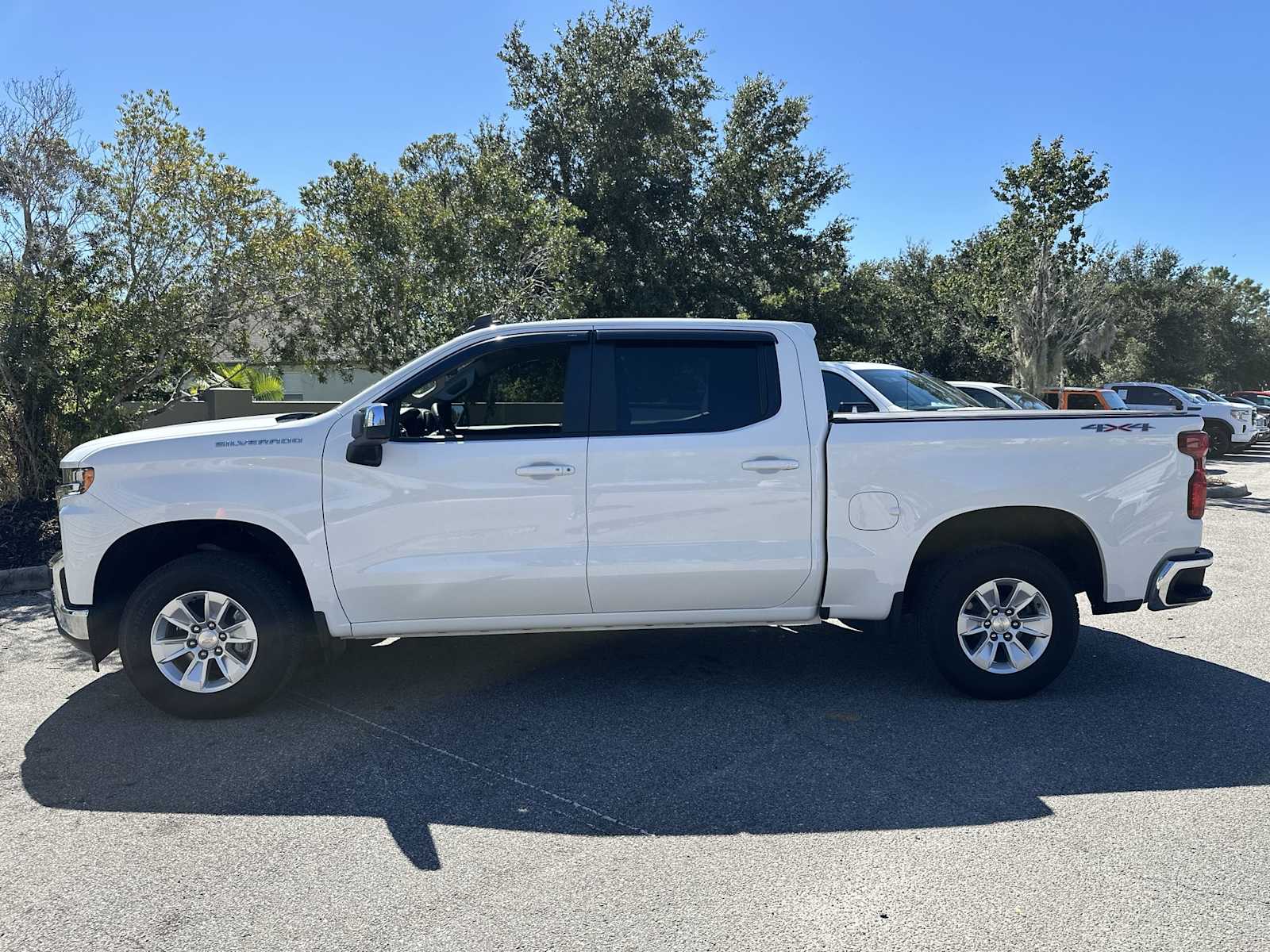 Thumbnail: 2022 Chevrolet Silverado 1500 - 3