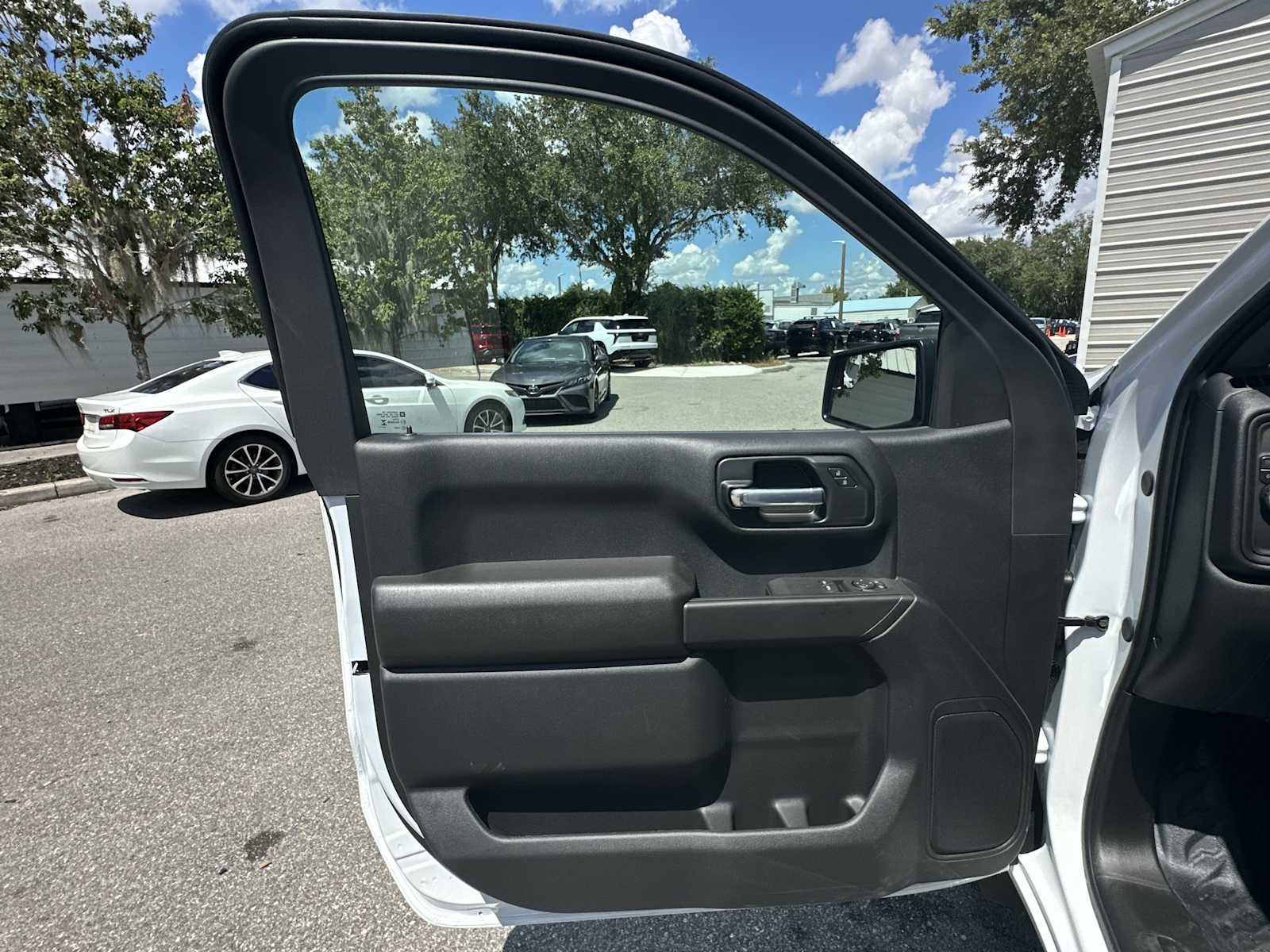 Thumbnail: 2026 Chevrolet Silverado 1500 - 16