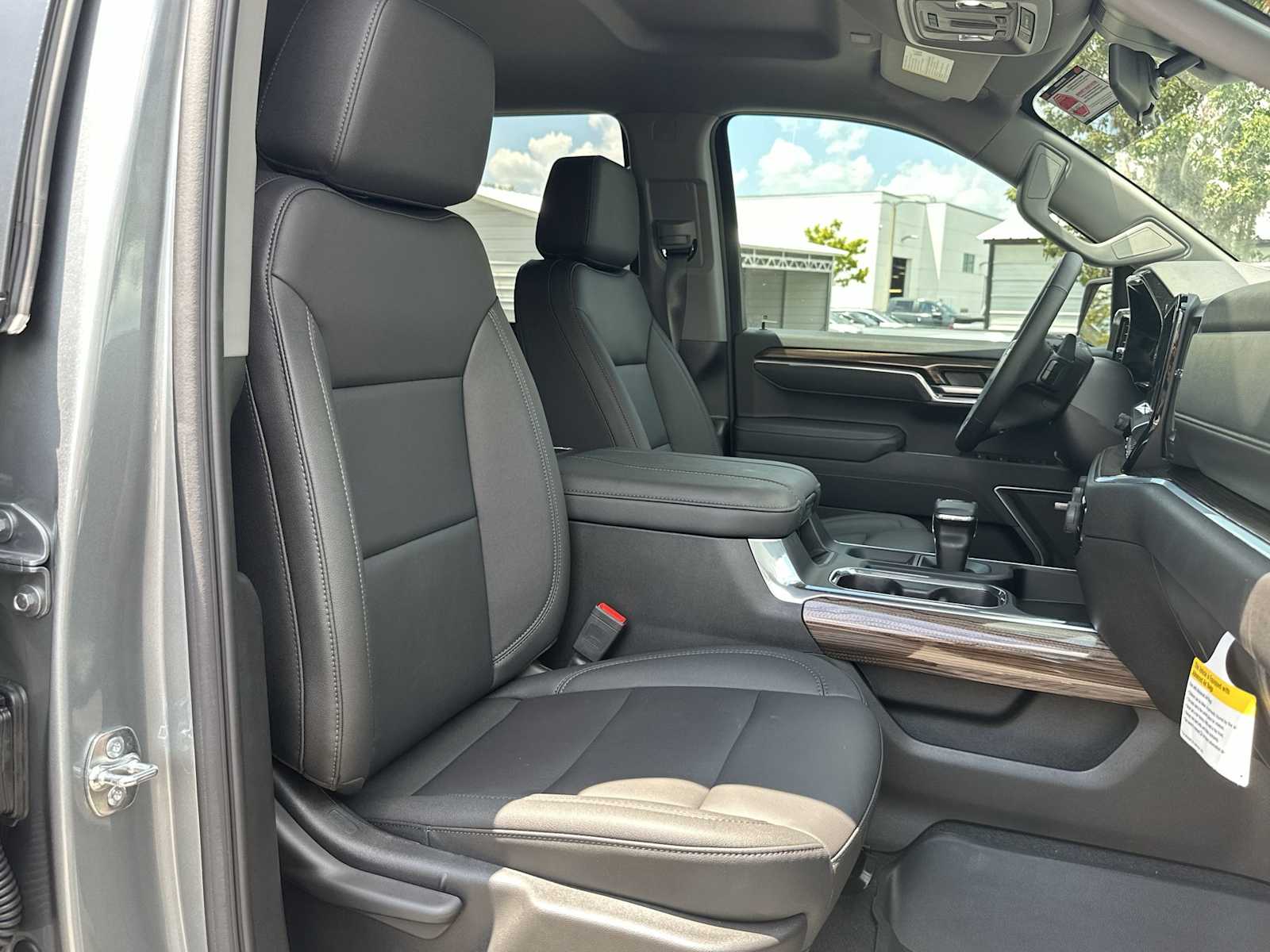 Thumbnail: 2025 Chevrolet Silverado 1500 - 19