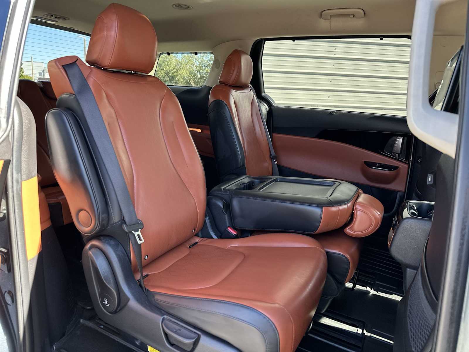 Thumbnail: 2022 Kia Carnival - 18