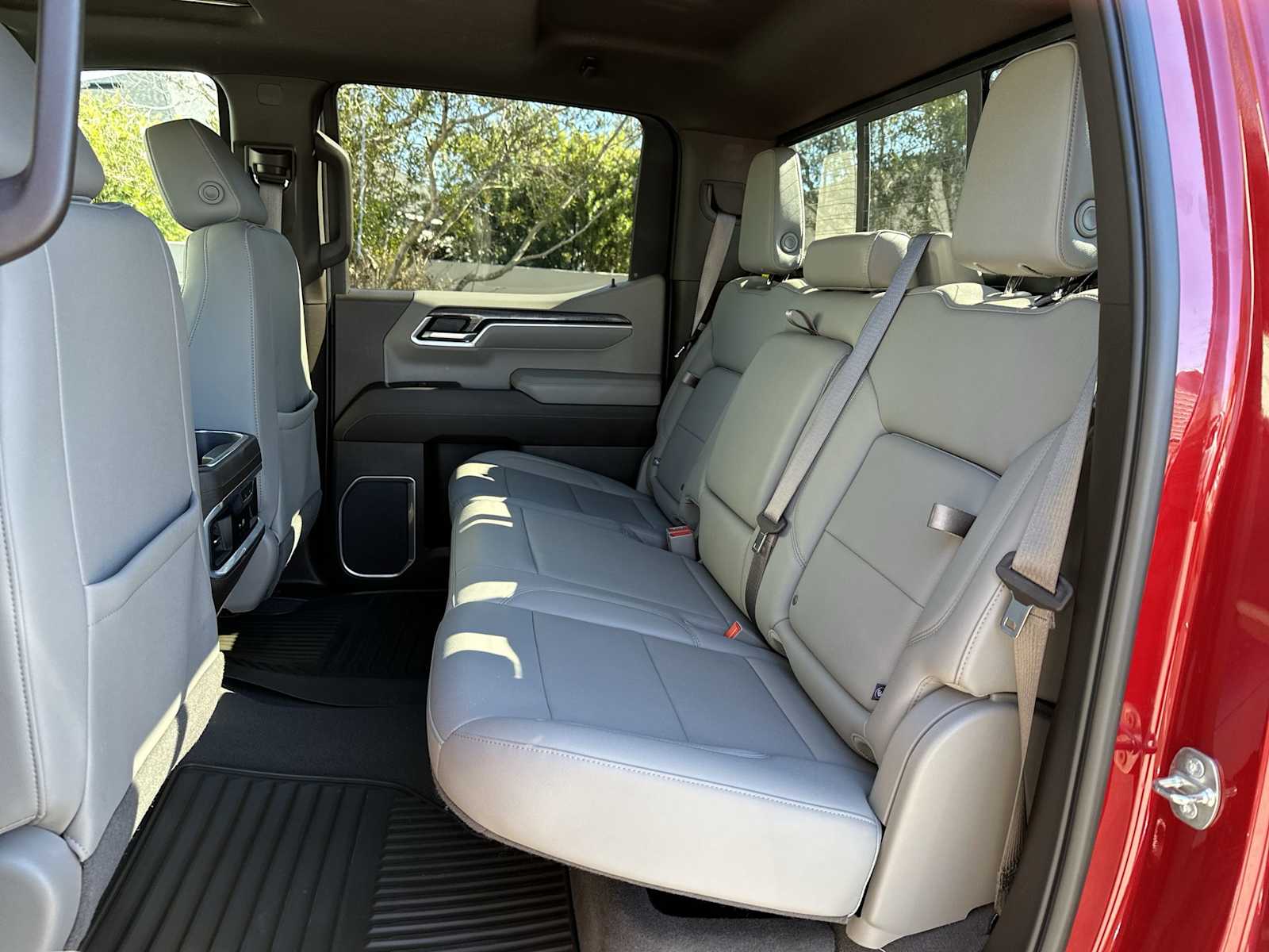 Thumbnail: 2022 Chevrolet Silverado 1500 - 18