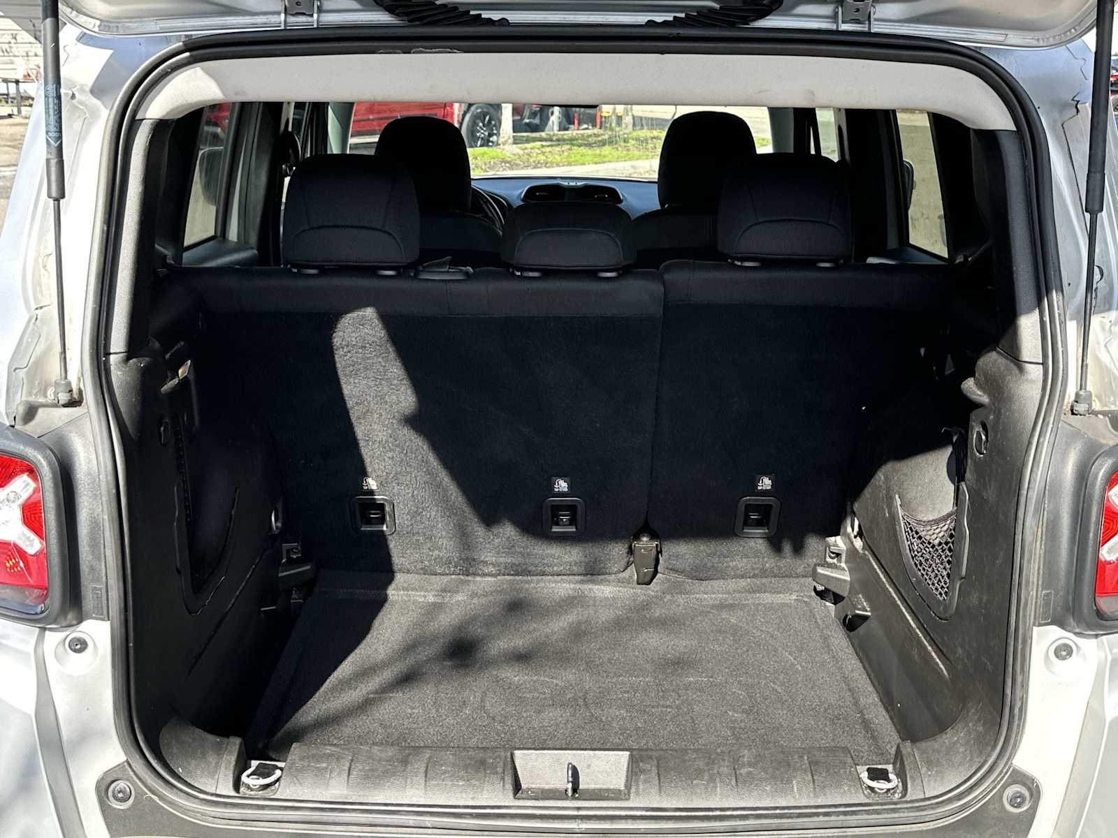 Thumbnail: 2018 Jeep Renegade - 26