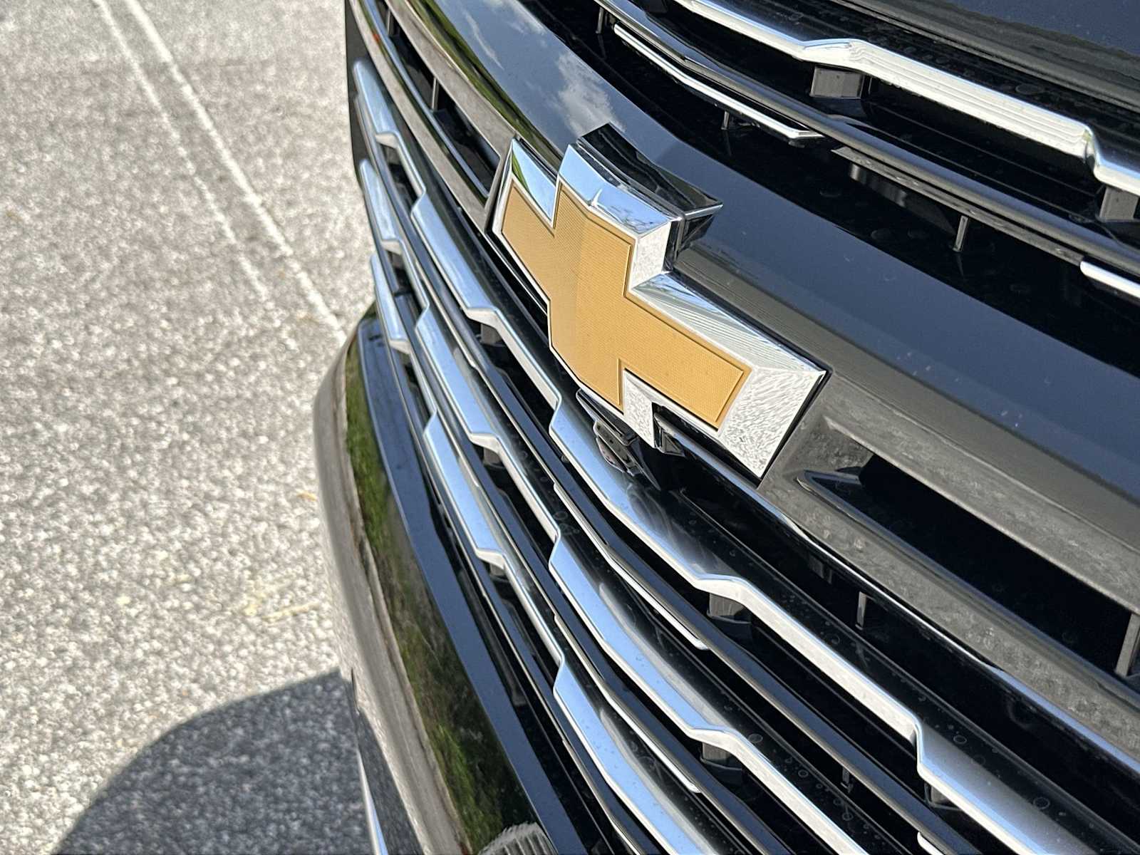 Thumbnail: 2026 Chevrolet Suburban - 10