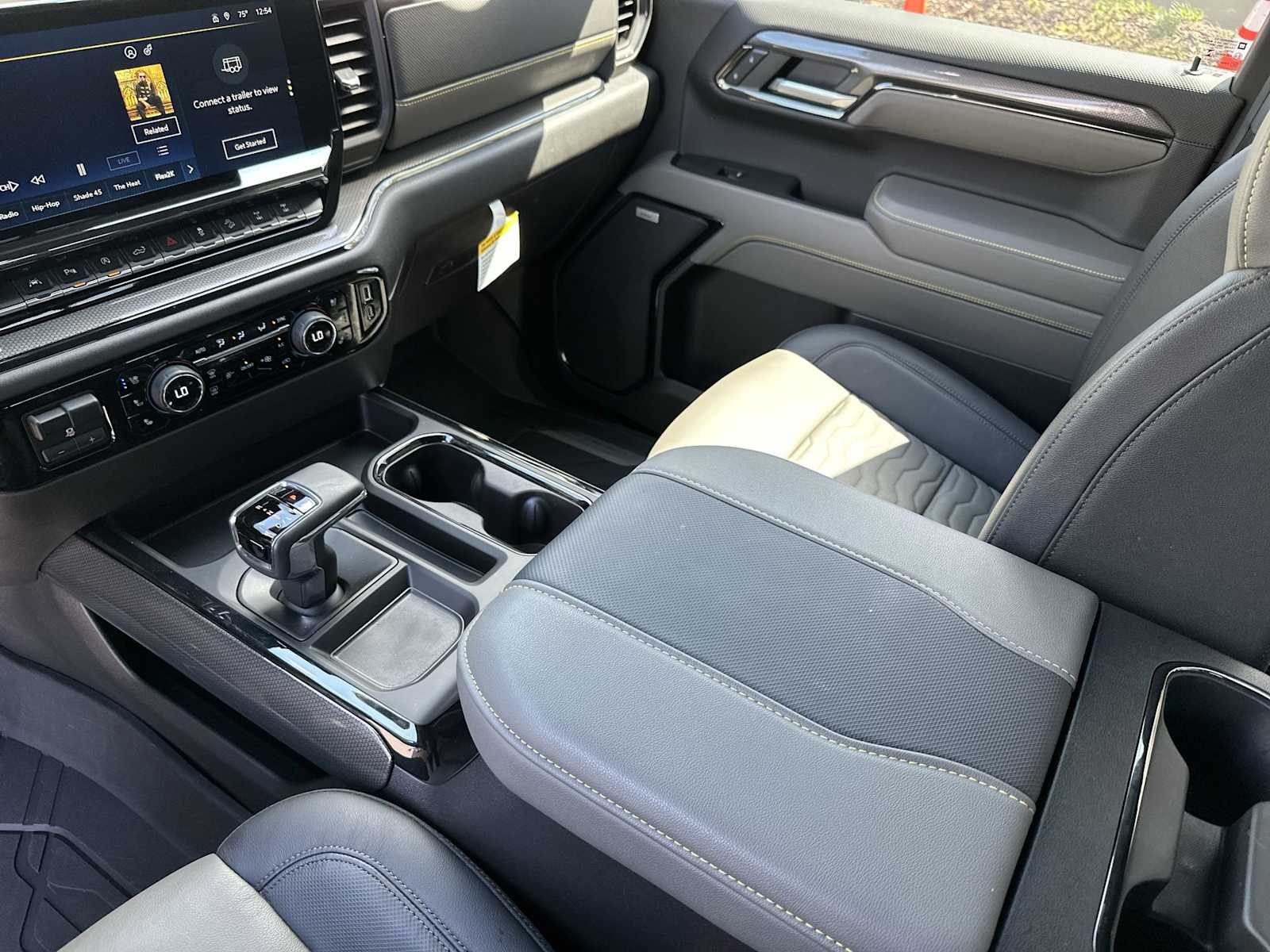 Thumbnail: 2024 Chevrolet Silverado 1500 - 21
