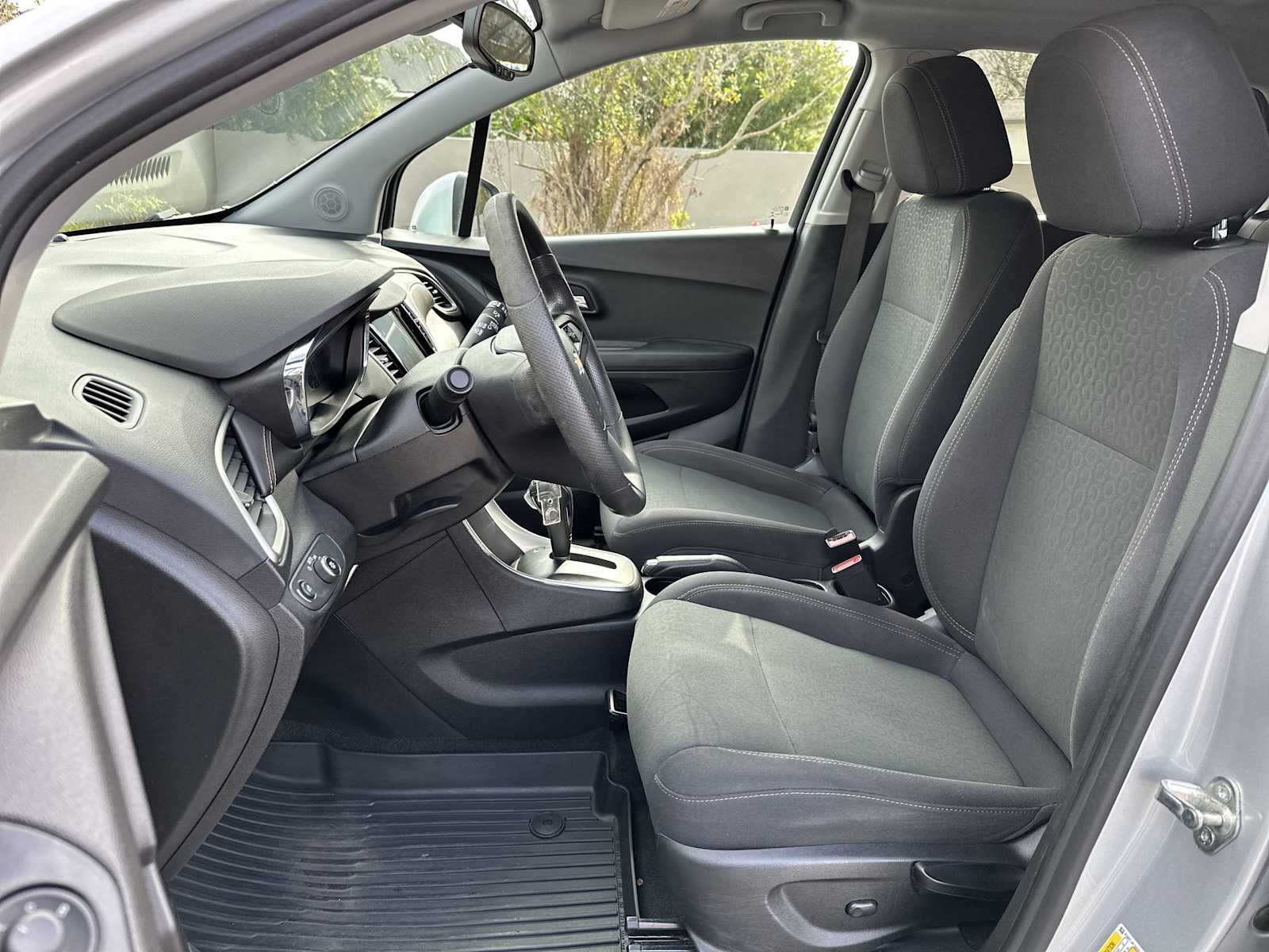 Thumbnail: 2020 Chevrolet Trax - 15