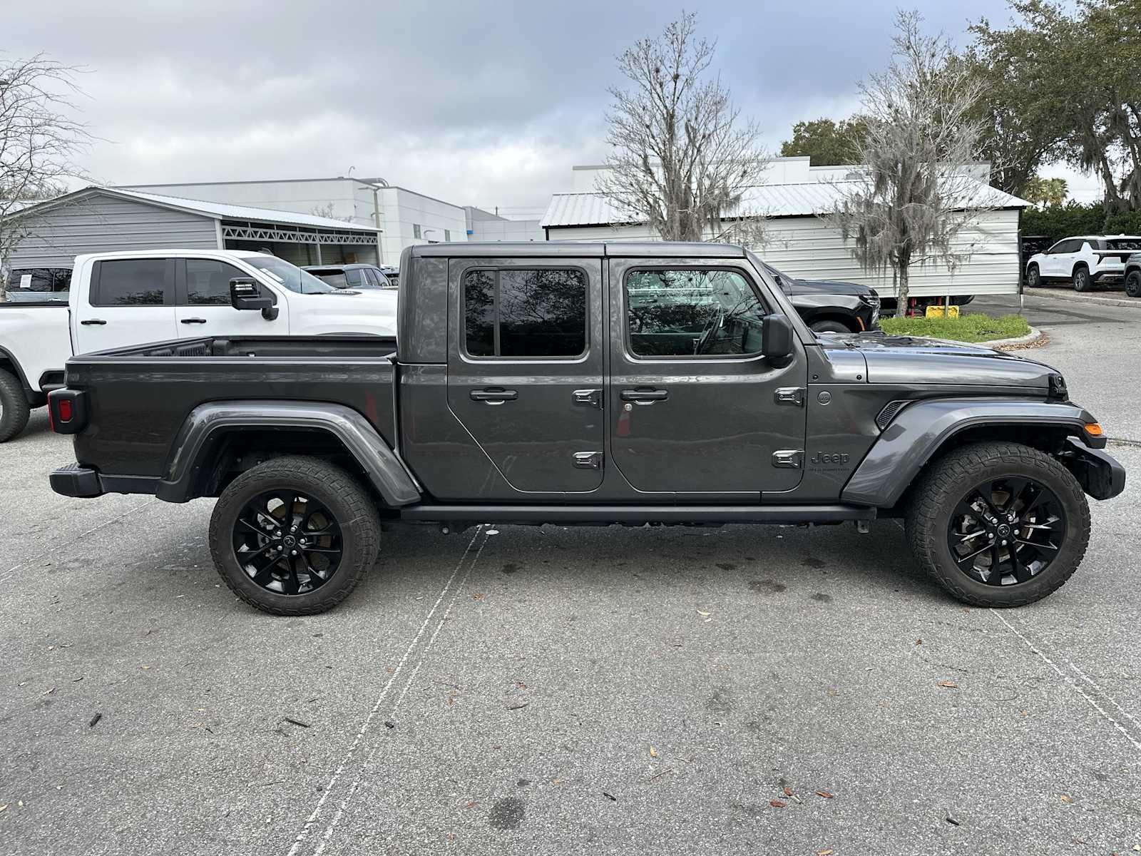 Thumbnail: 2024 Jeep Gladiator - 7