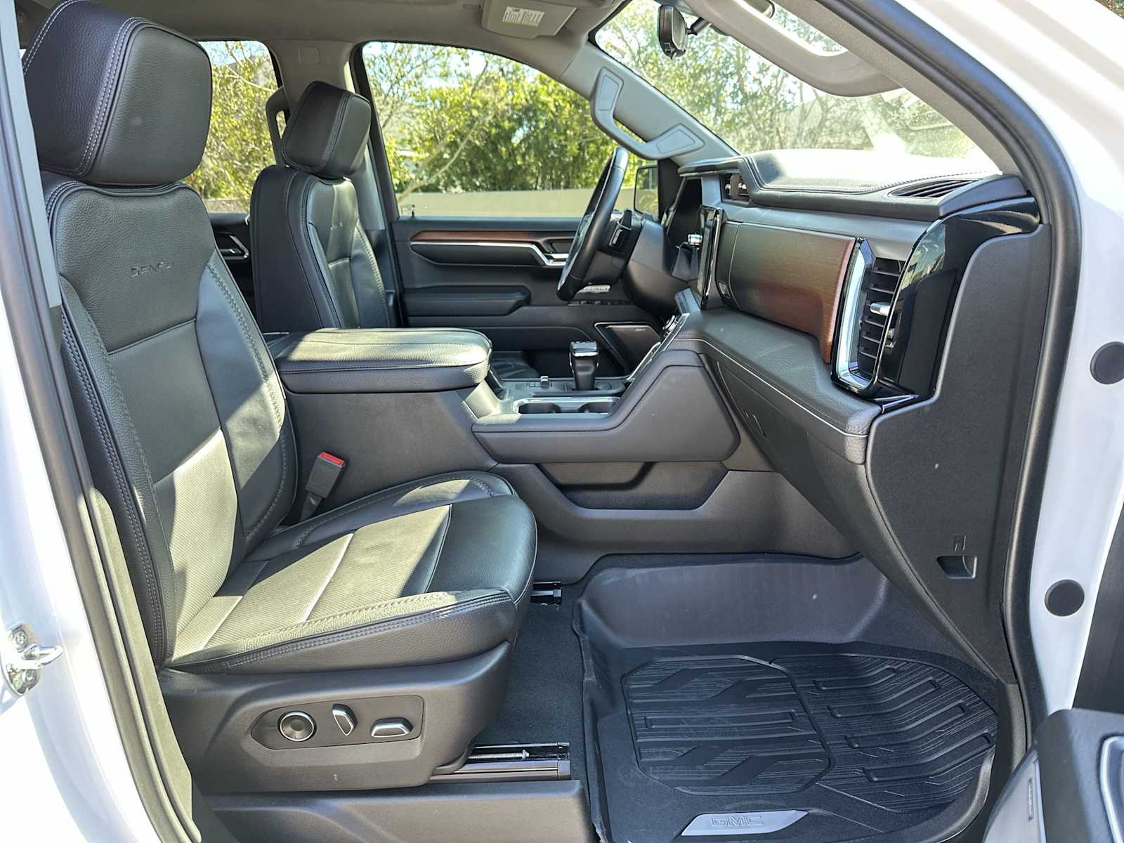 Thumbnail: 2024 GMC Sierra 1500 - 20