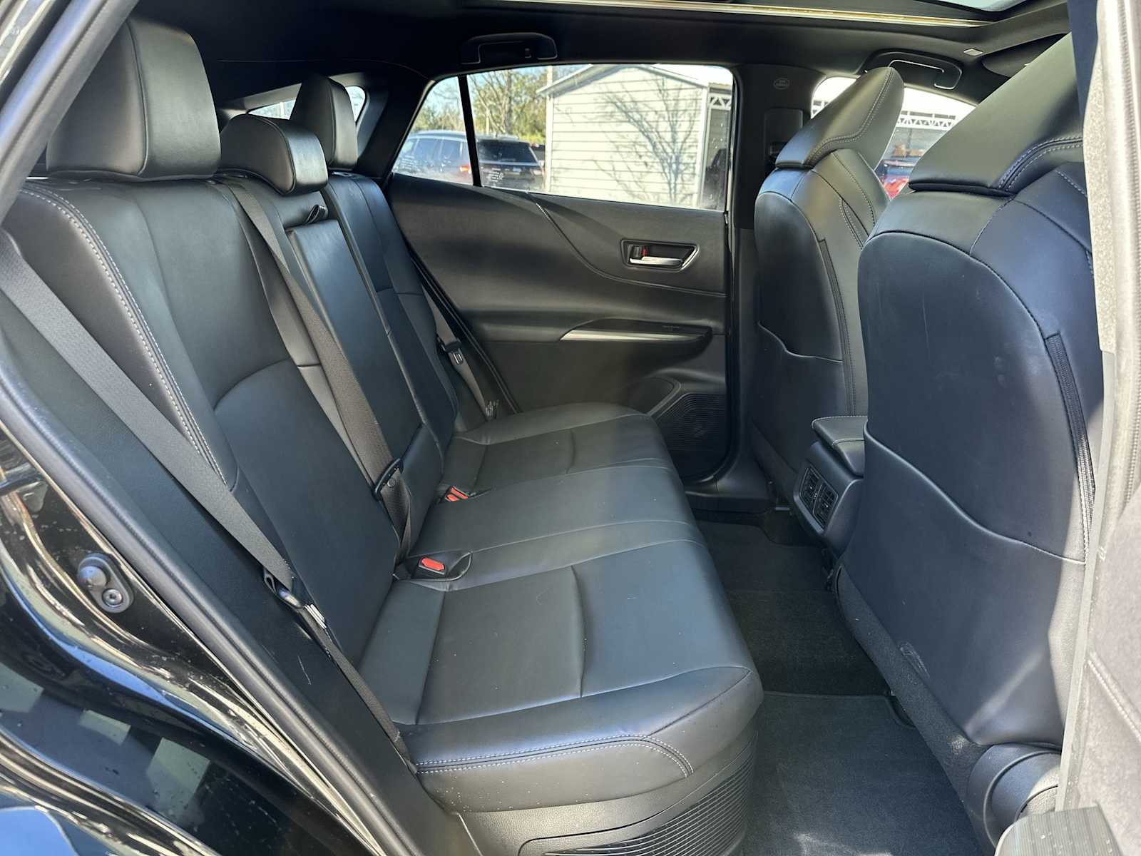 Thumbnail: 2023 Toyota Venza - 19