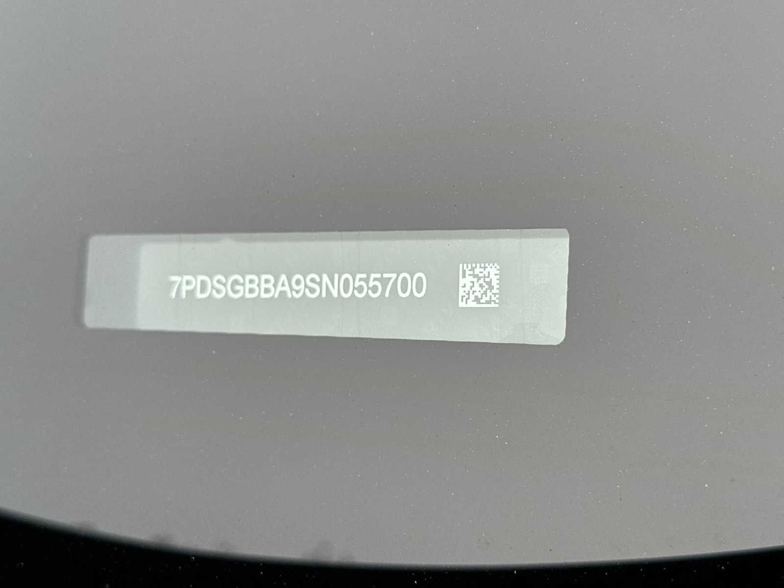 Thumbnail: 2025 Rivian R1S - 27