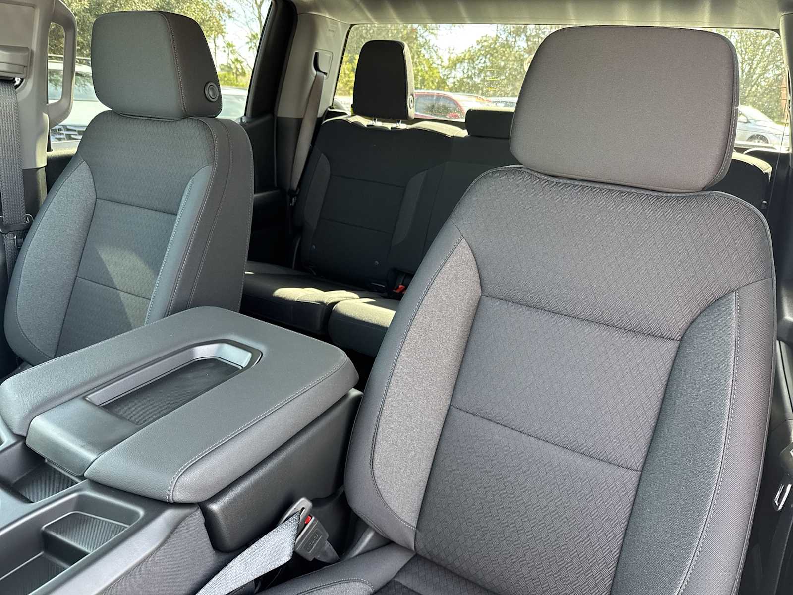 Thumbnail: 2025 Chevrolet Silverado 1500 - 22