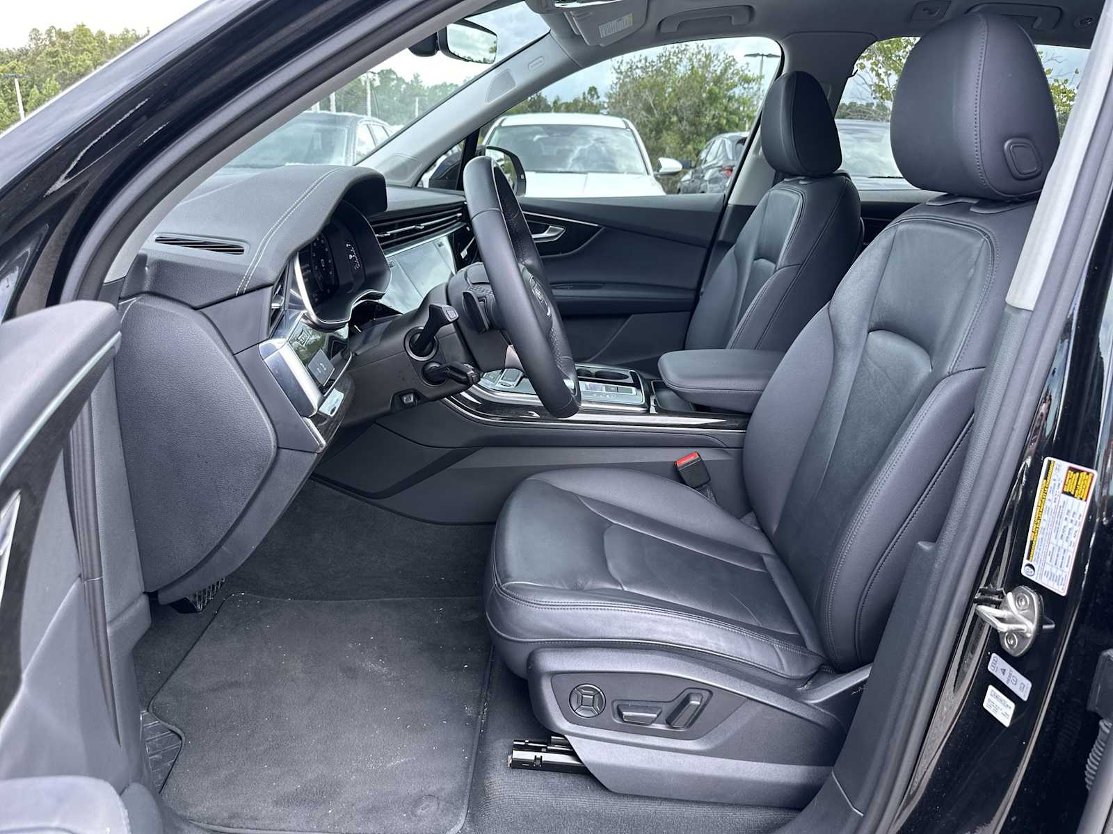 Thumbnail: 2024 Audi Q7 - 15