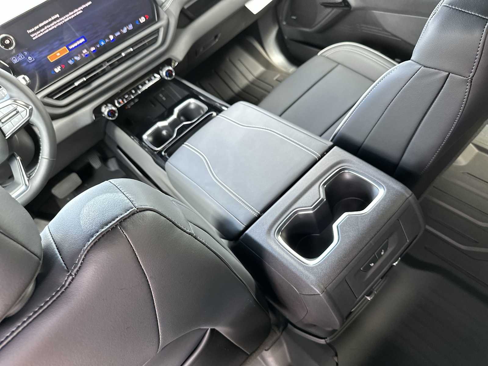 Thumbnail: 2026 Chevrolet Silverado EV - 21