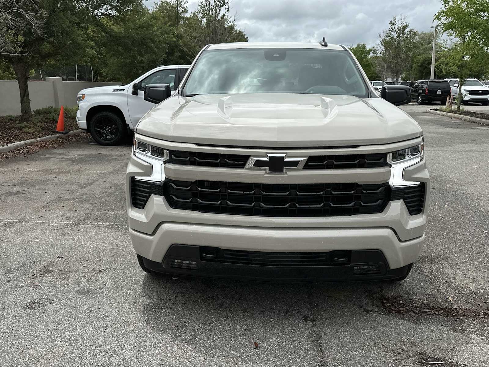 Thumbnail: 2026 Chevrolet Silverado 1500 - 9