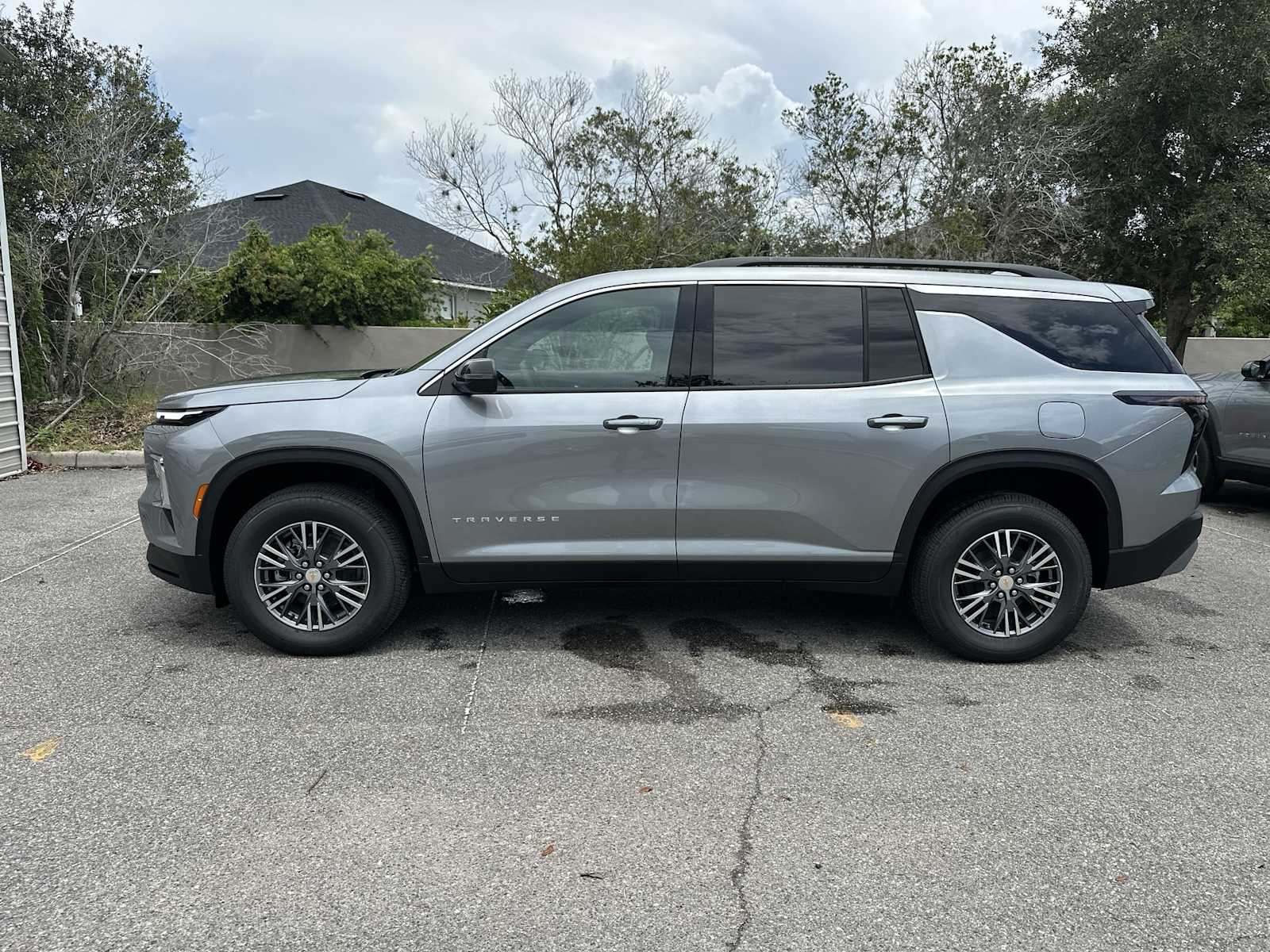 Thumbnail: 2026 Chevrolet Traverse - 3