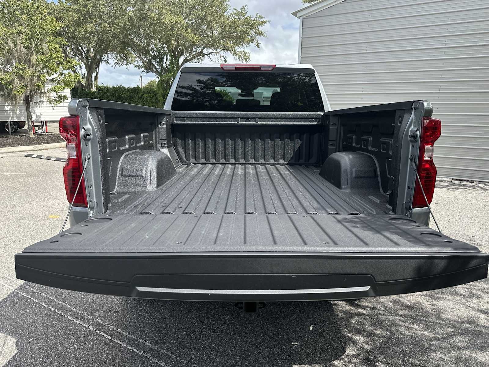 Thumbnail: 2026 Chevrolet Silverado 1500 - 25