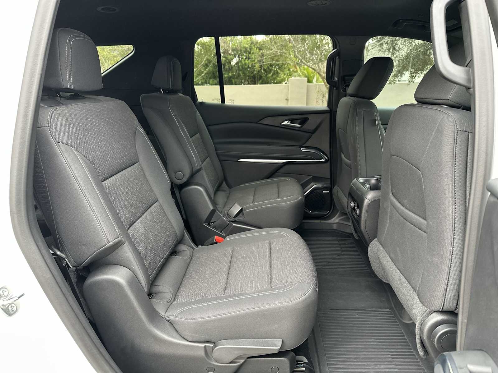 Thumbnail: 2025 Chevrolet Traverse - 18