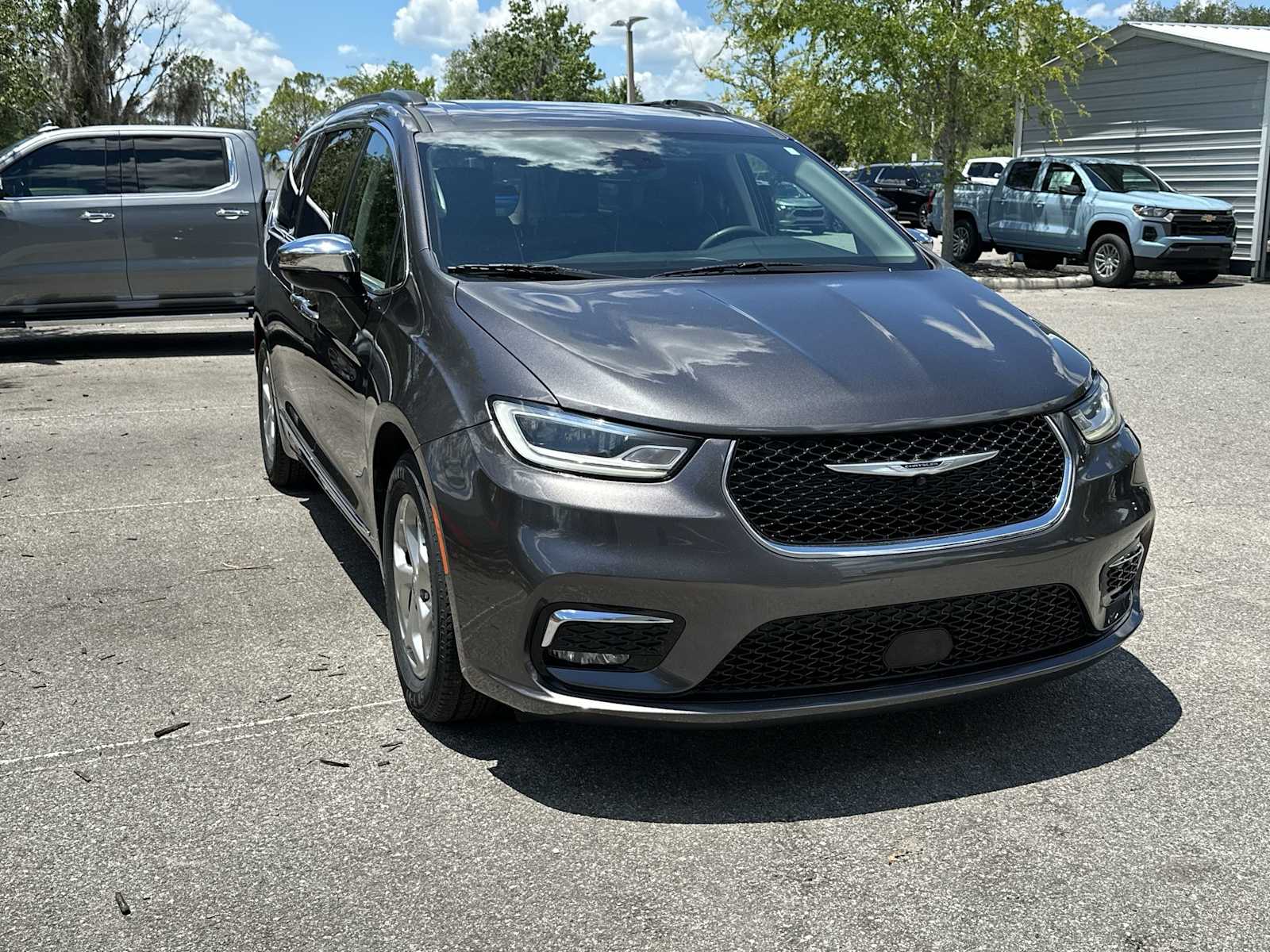 Thumbnail: 2023 Chrysler Pacifica - 8