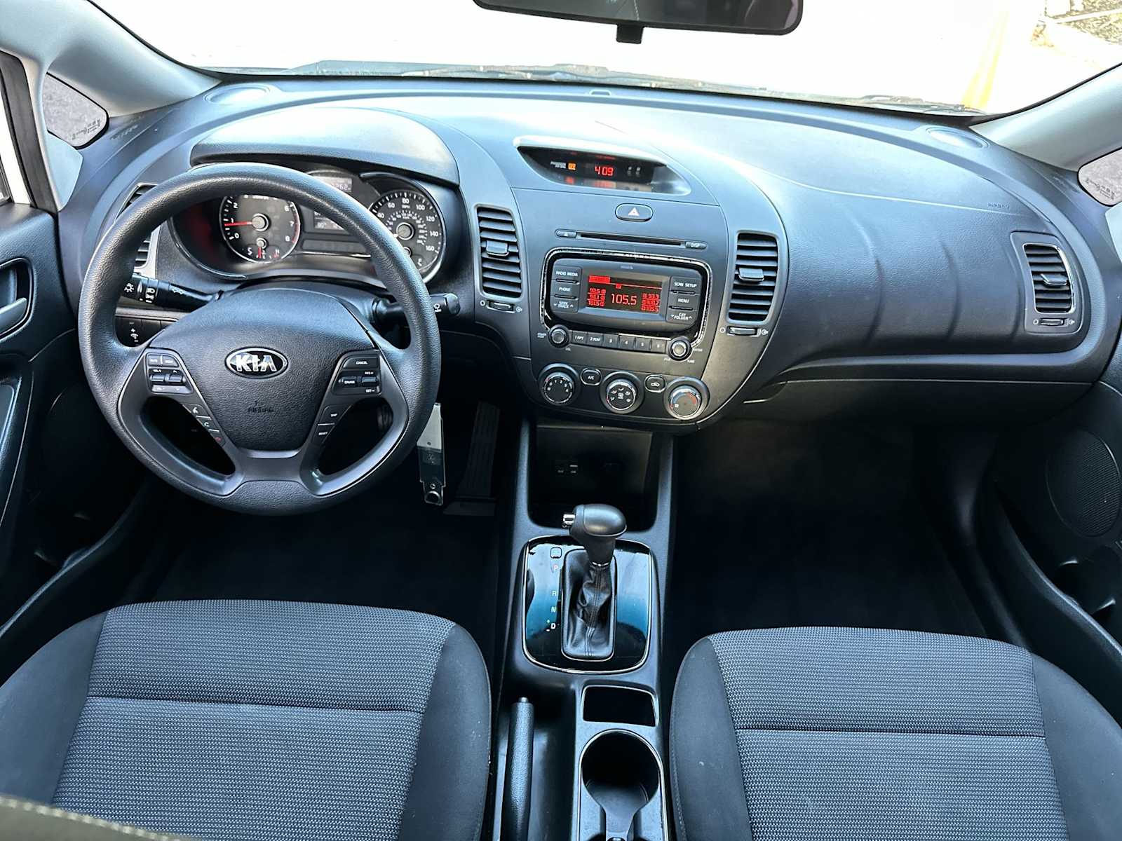 Thumbnail: 2018 Kia Forte - 14