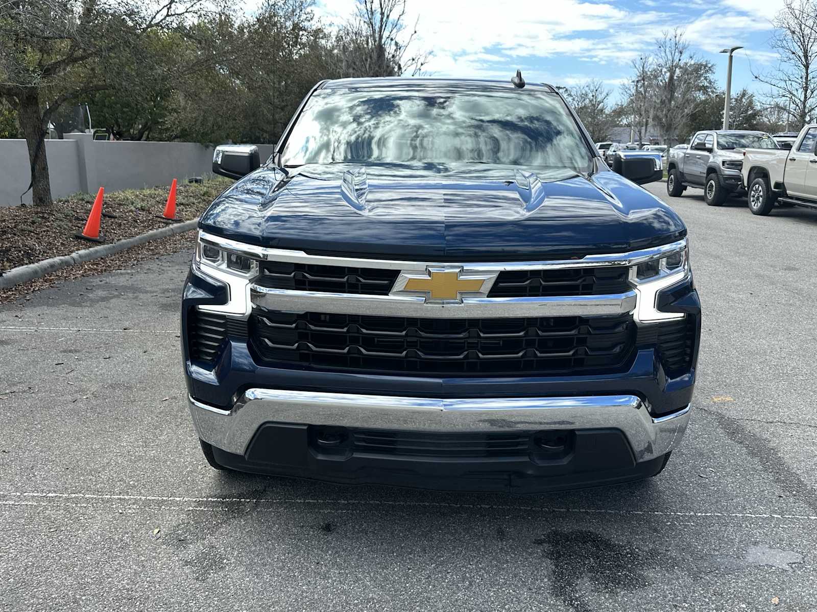 Thumbnail: 2023 Chevrolet Silverado 1500 - 9