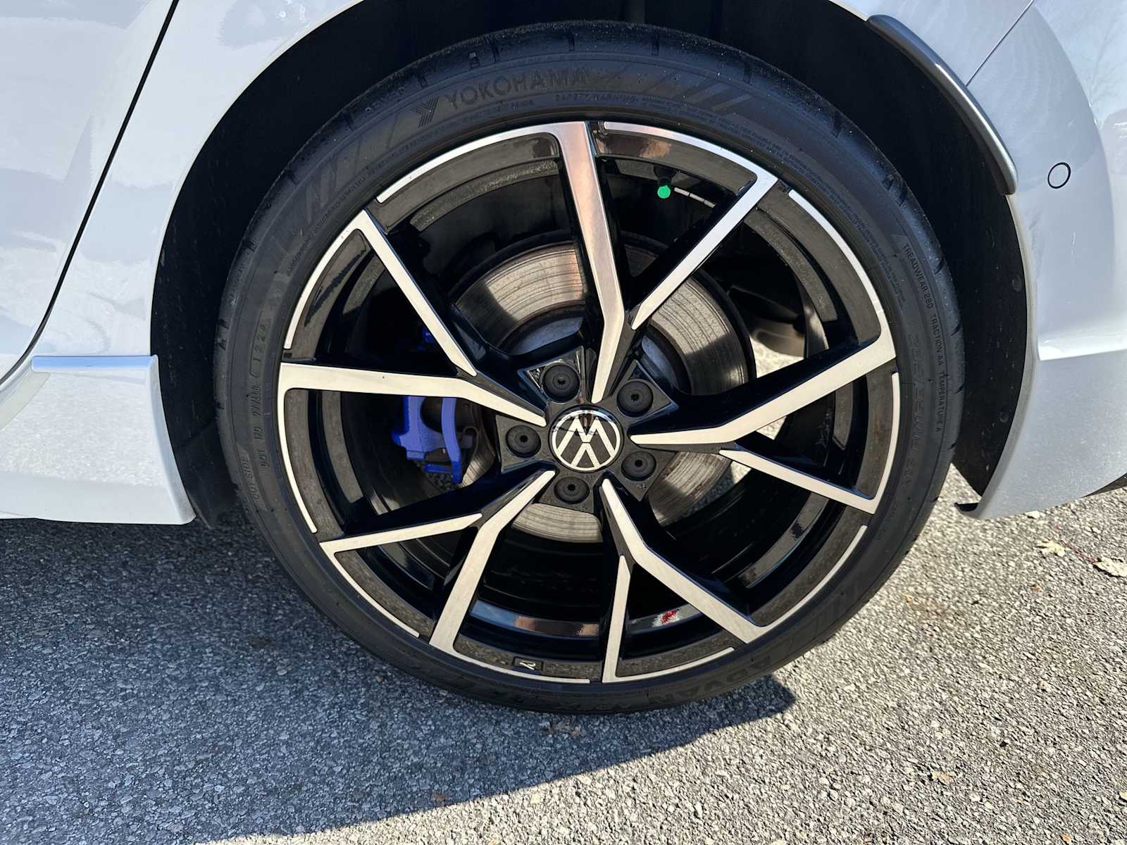 Thumbnail: 2023 Volkswagen Golf - 12