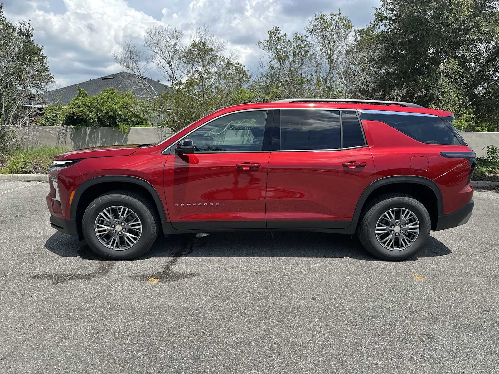 Thumbnail: 2026 Chevrolet Traverse - 3