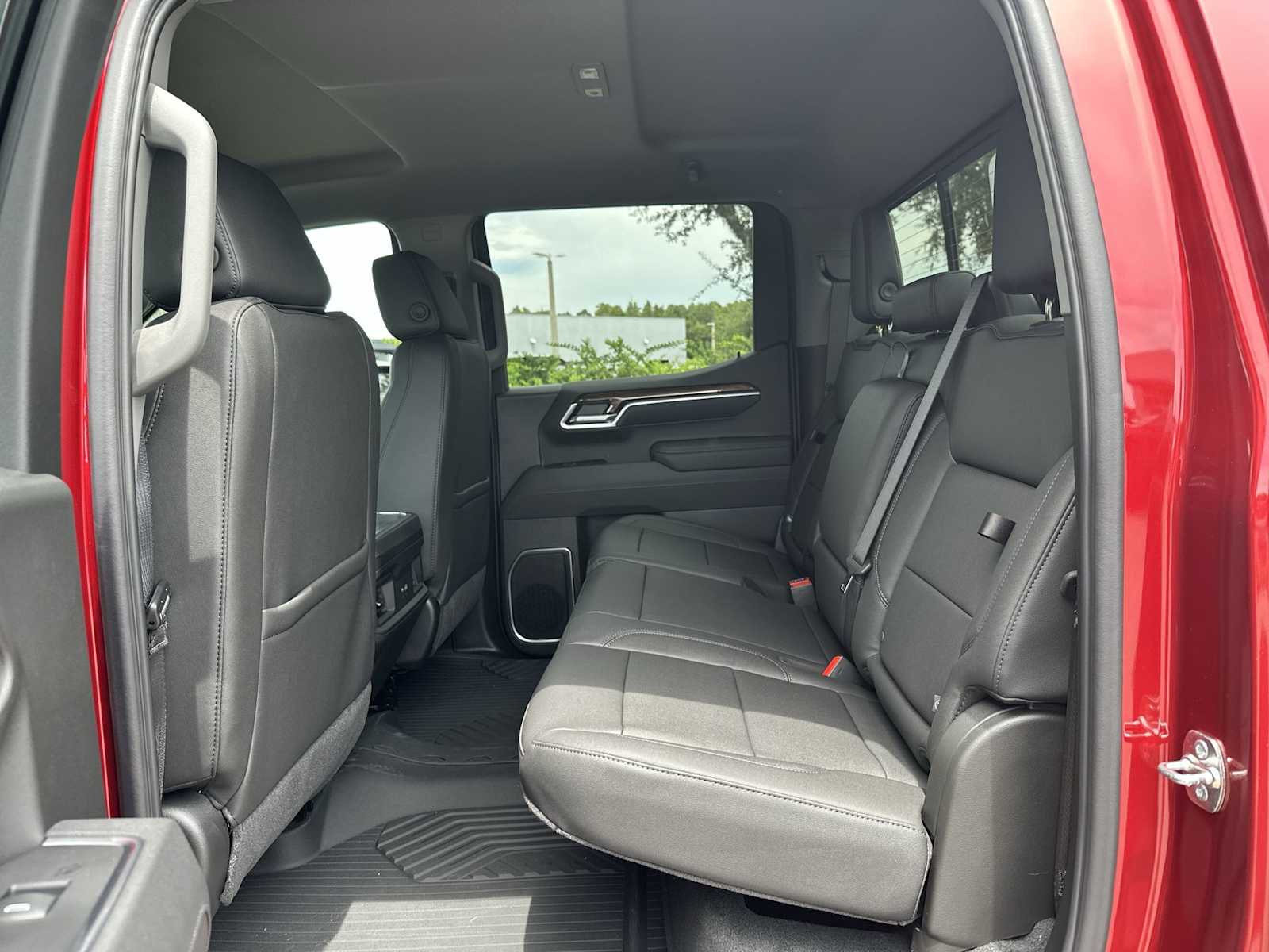 Thumbnail: 2025 Chevrolet Silverado 1500 - 17