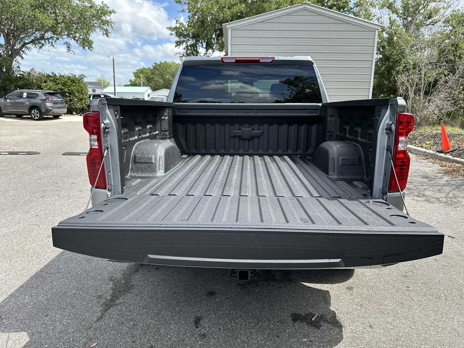Thumbnail: 2026 Chevrolet Silverado 1500 - 25